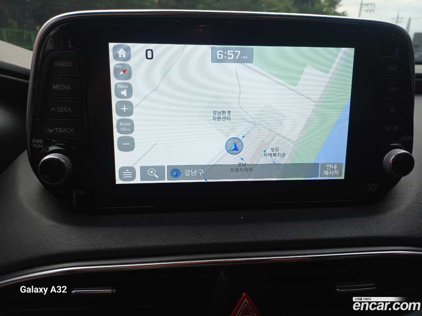 Santafe Hyundai 2018.2-INNER-009