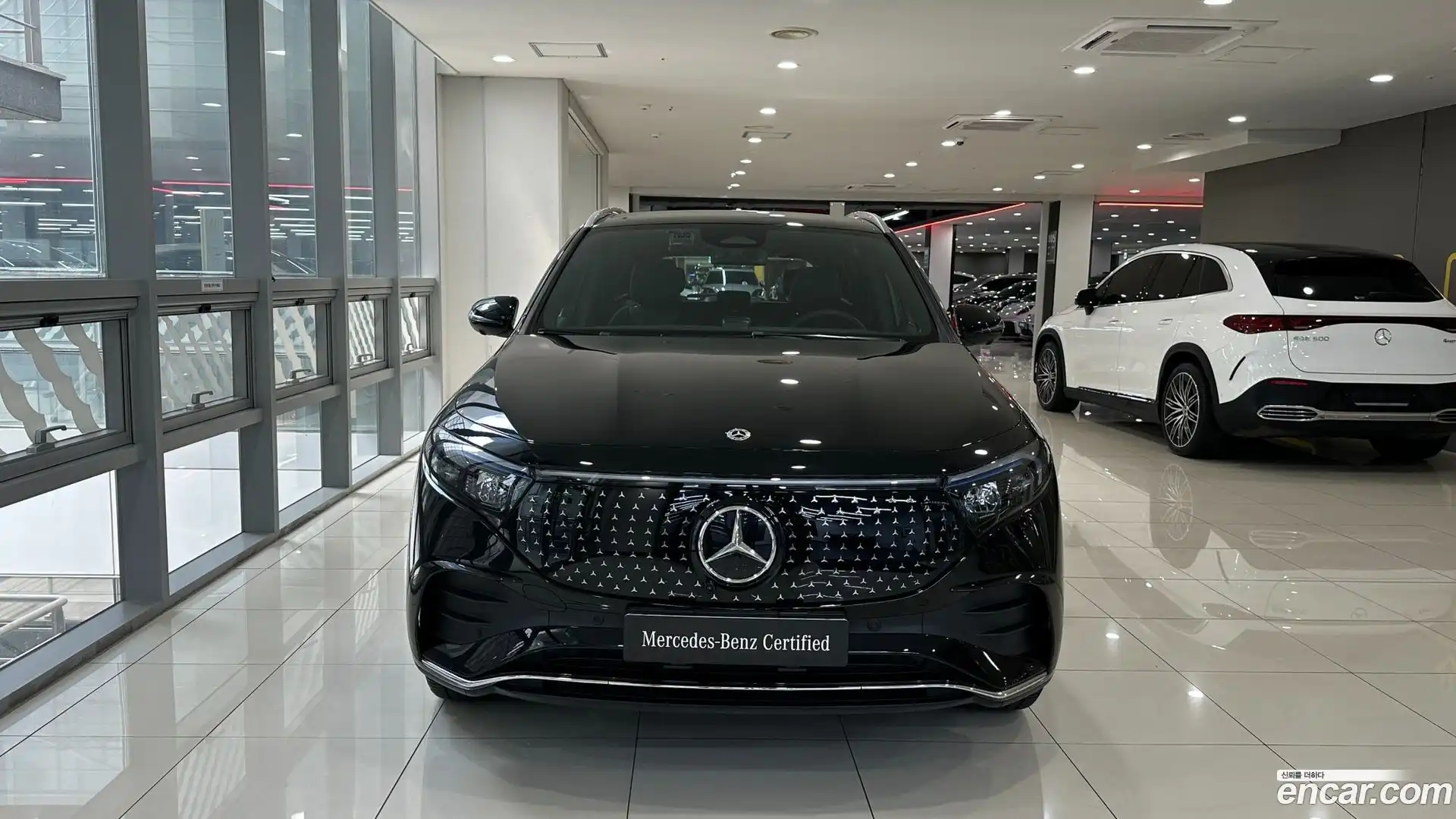 EQA Mercedes-Benz 2025.10-OUTER-002