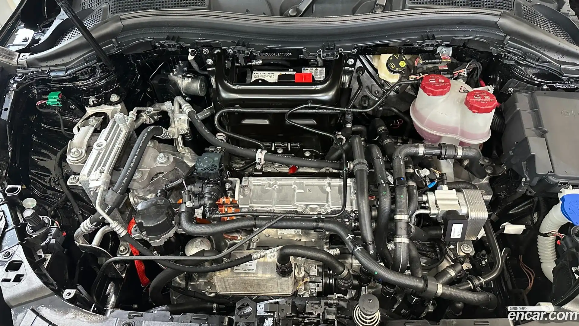 EQA Mercedes-Benz 2025.10-OUTER-006