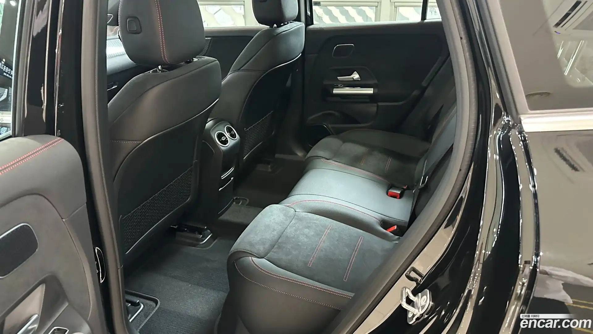 EQA Mercedes-Benz 2025.10-OPTION-015