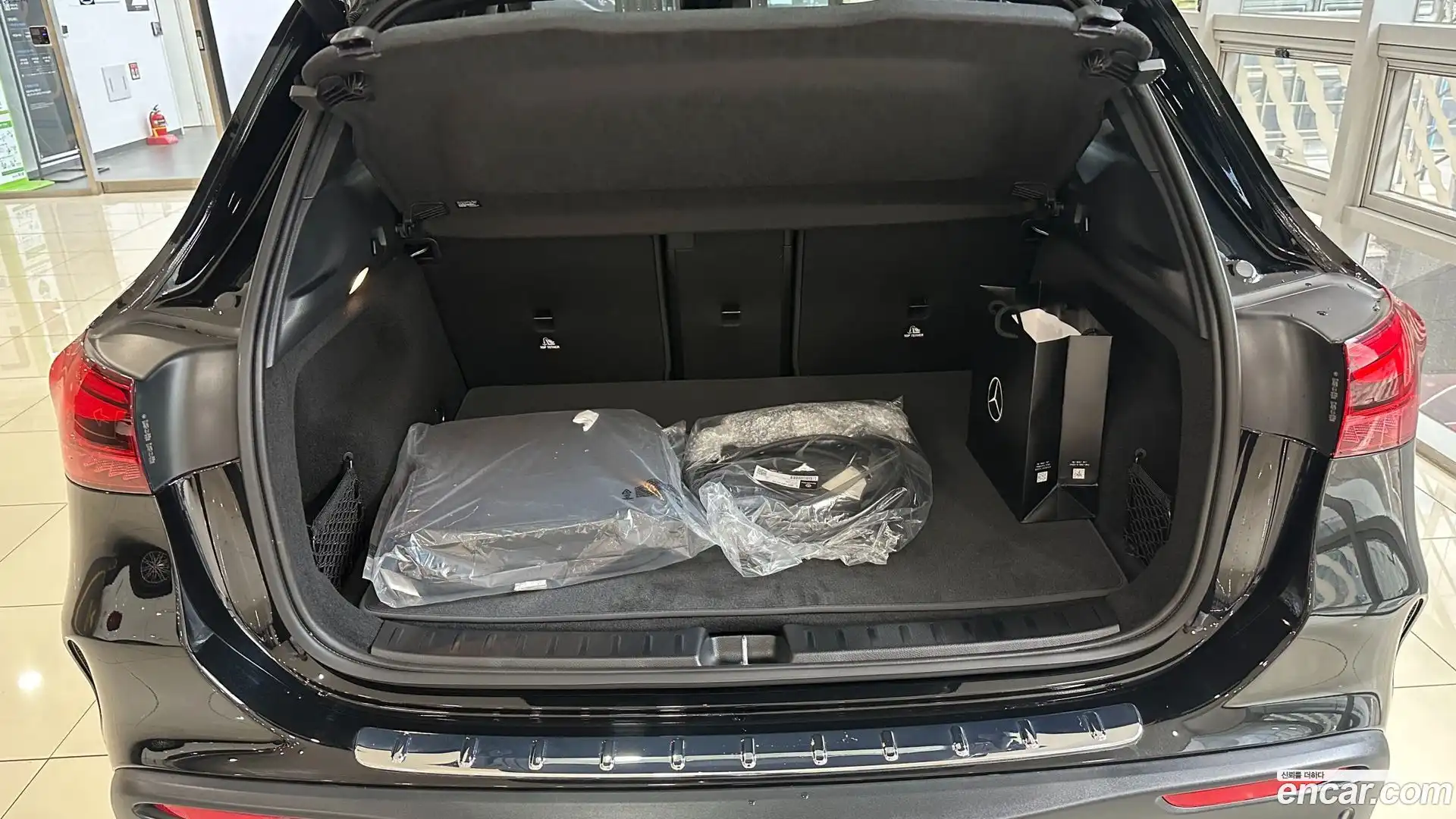 EQA Mercedes-Benz 2025.10-OPTION-017