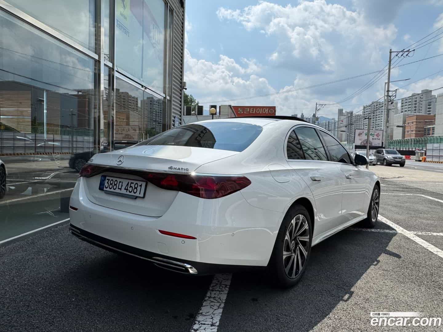 E-Class Mercedes-Benz 2026.1-OUTER-002