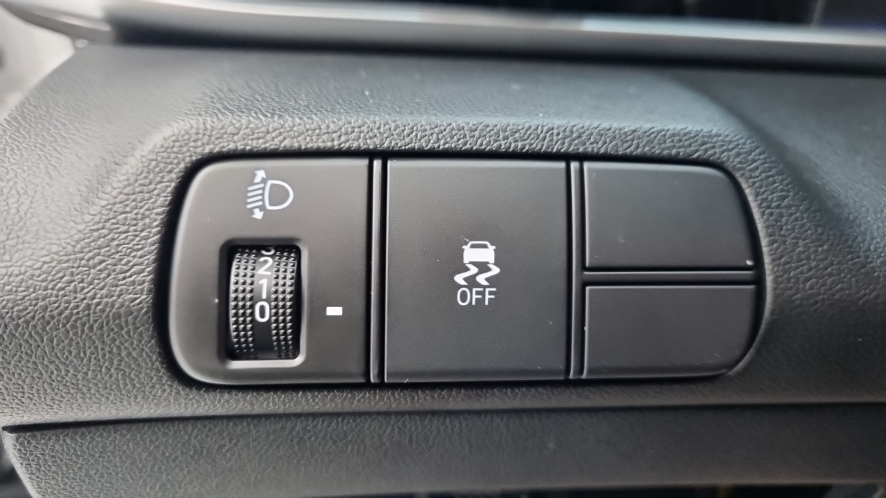 AVANTE Hyundai 2023.3-OPTION-021