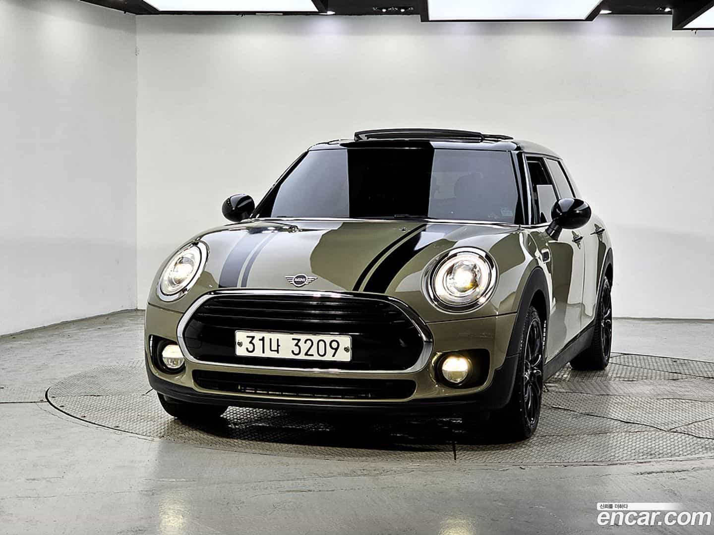 Clubman Mini 2018.10-OUTER-002