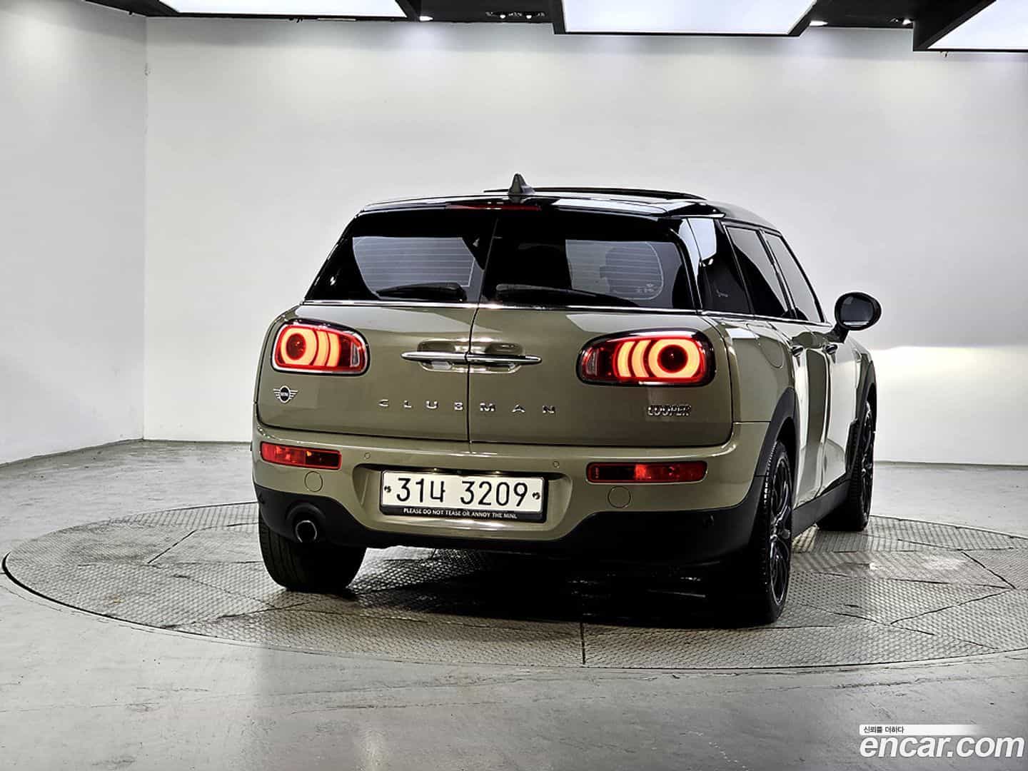 Clubman Mini 2018.10-OUTER-003