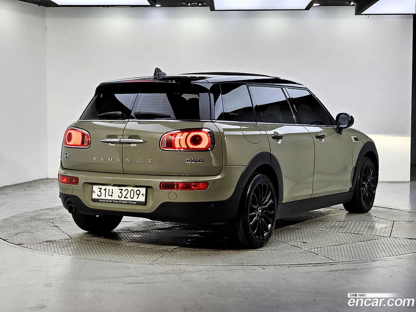 Clubman Mini 2018.10-OUTER-004
