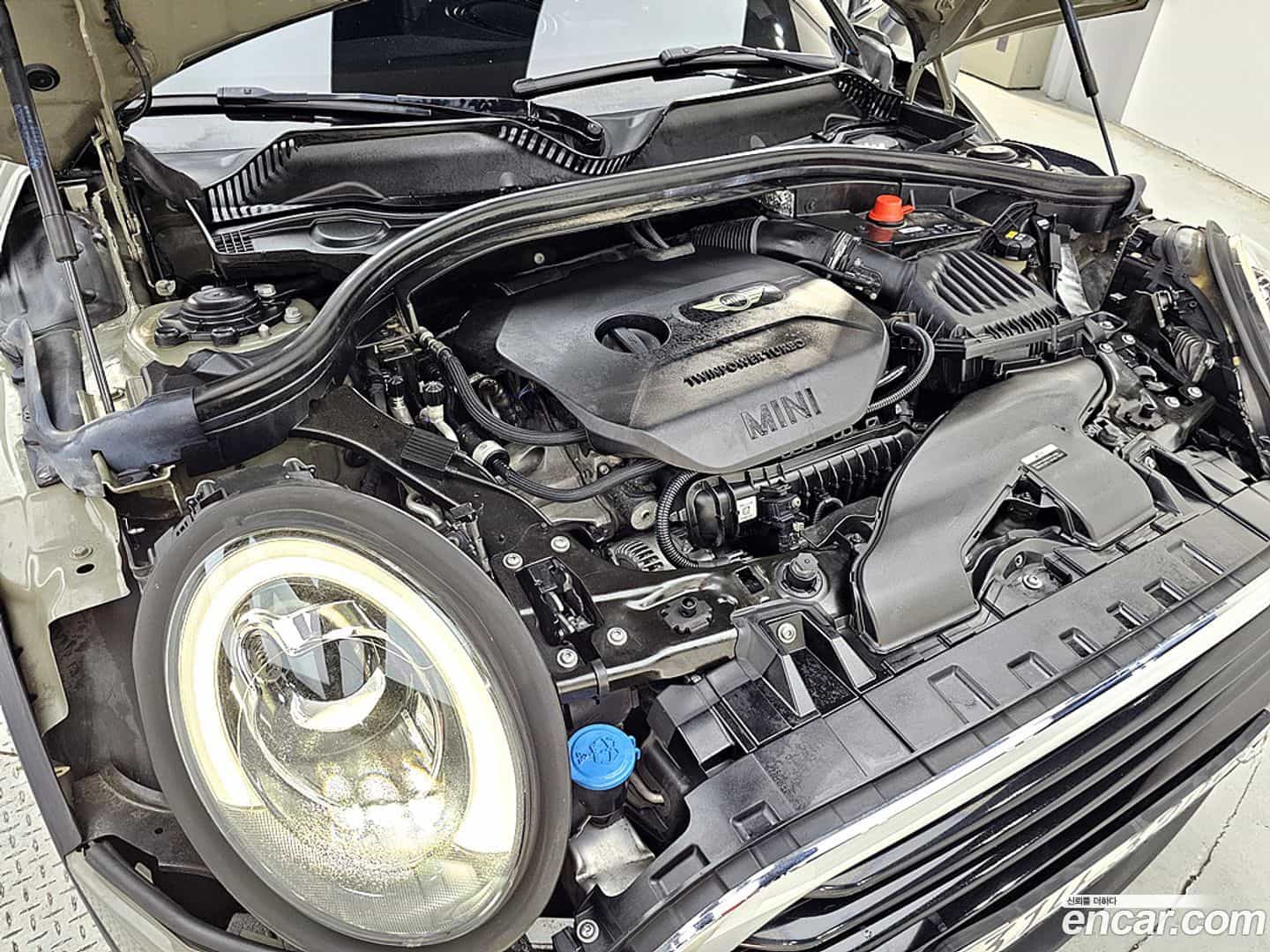 Clubman Mini 2018.10-OUTER-006