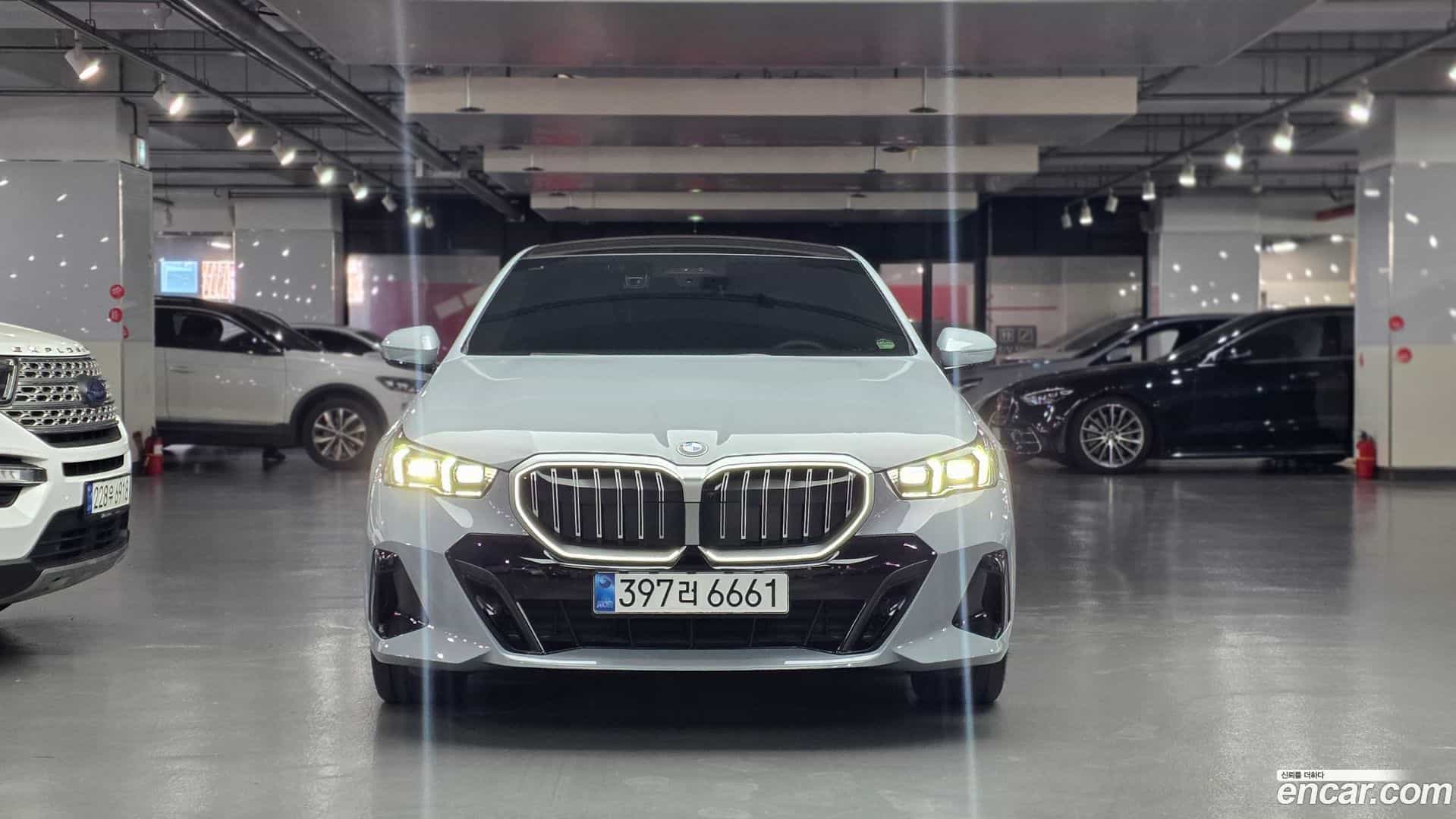5-Series BMW 2025.10-OUTER-001