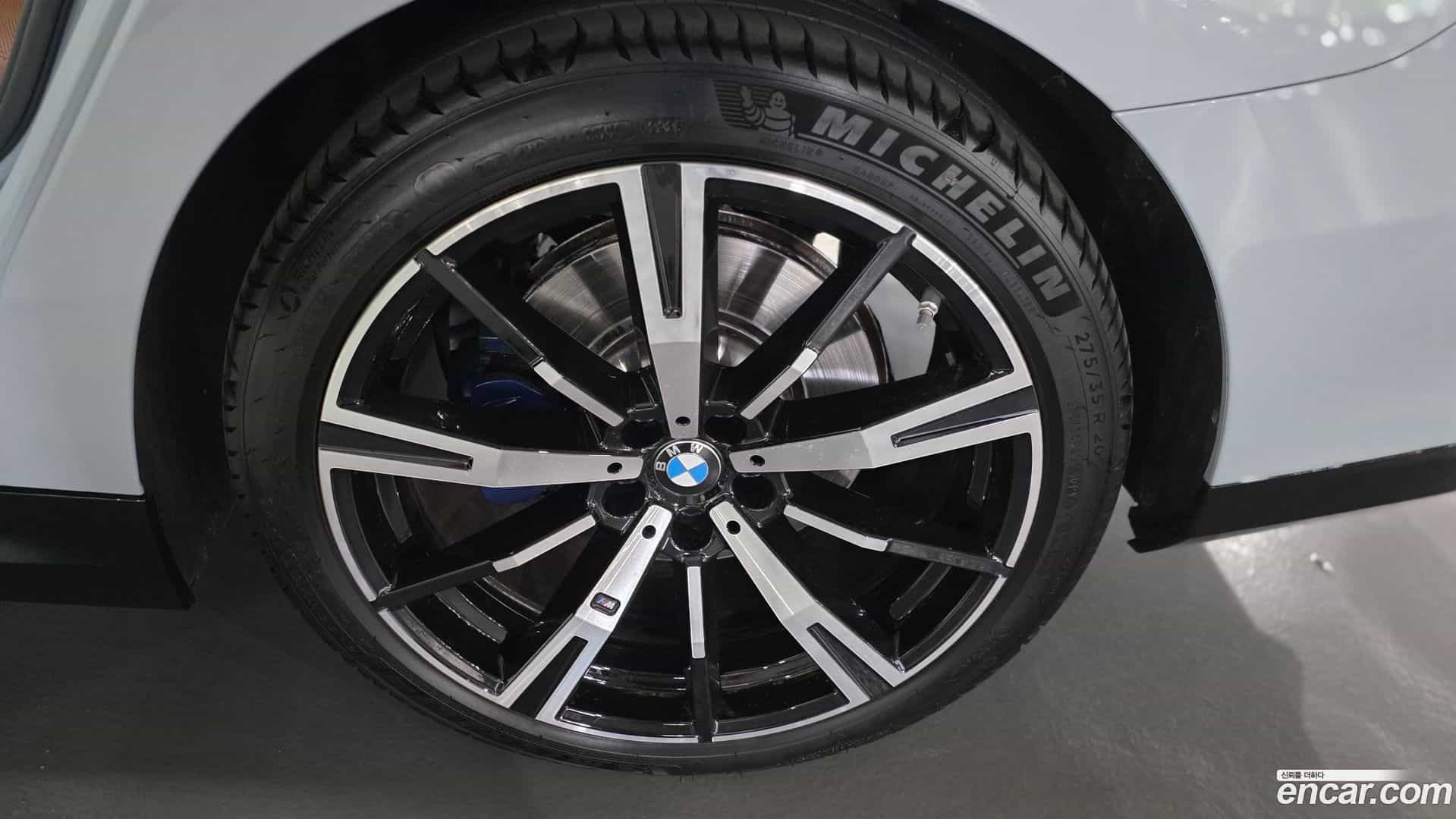 5-Series BMW 2025.10-OUTER-005