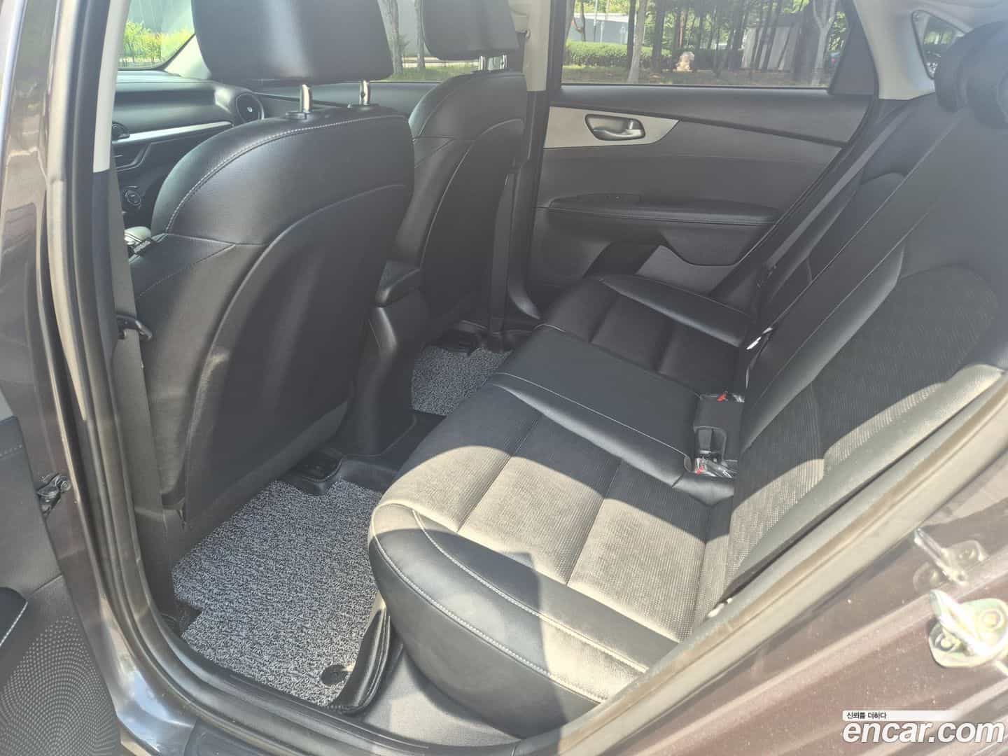 K3 Kia 2019.0-INNER-008