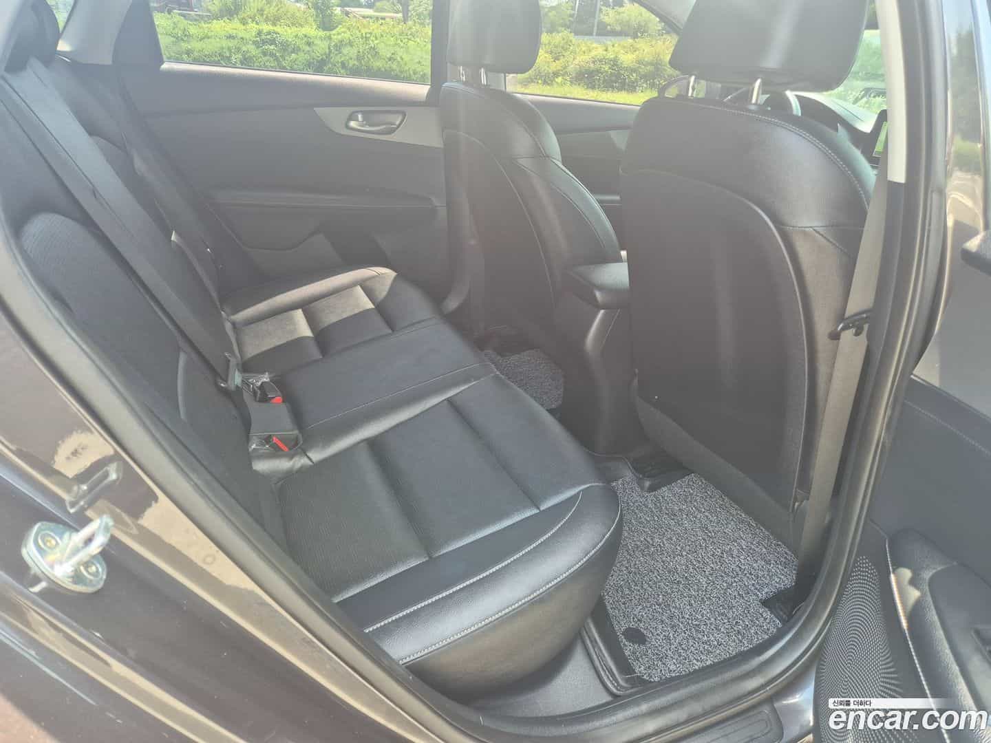 K3 Kia 2019.0-INNER-009