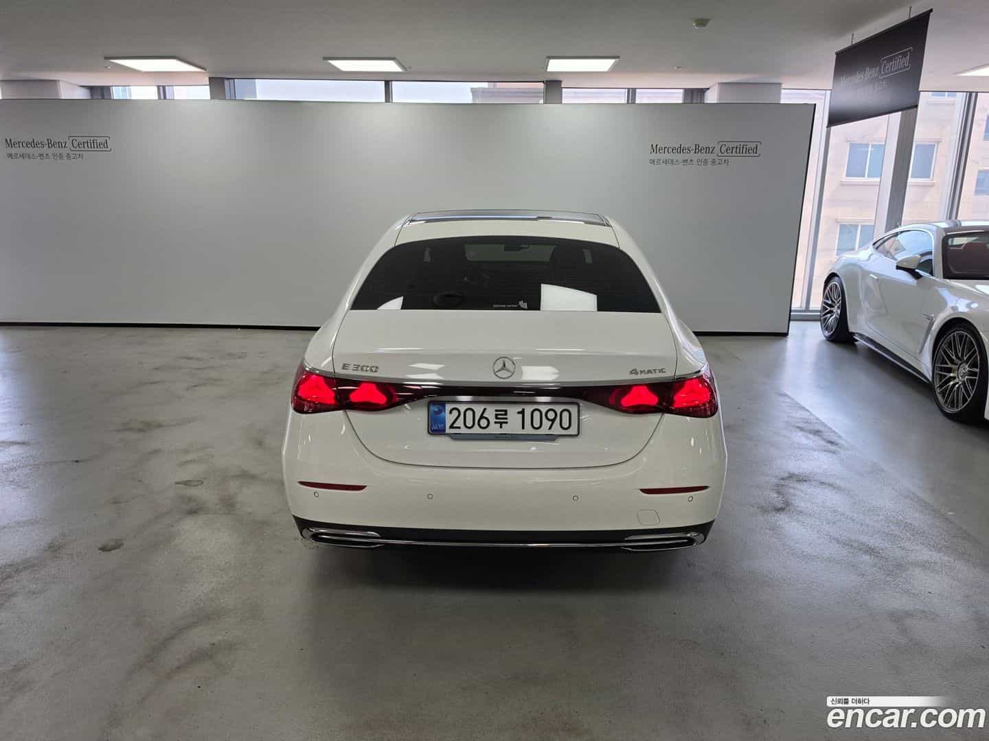 E-Class Mercedes-Benz 2025.11-OUTER-004