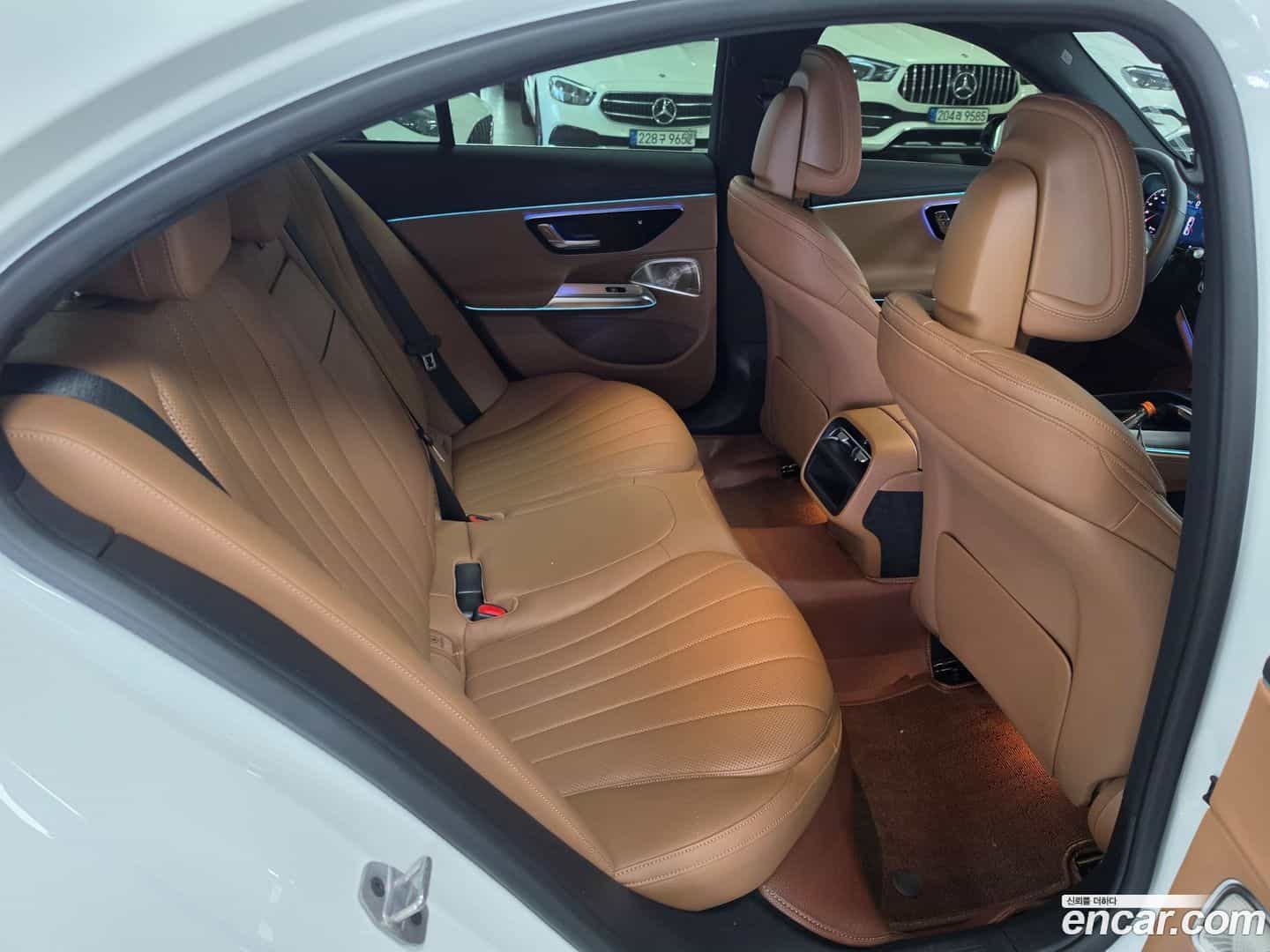 E-Class Mercedes-Benz 2025.11-INNER-009