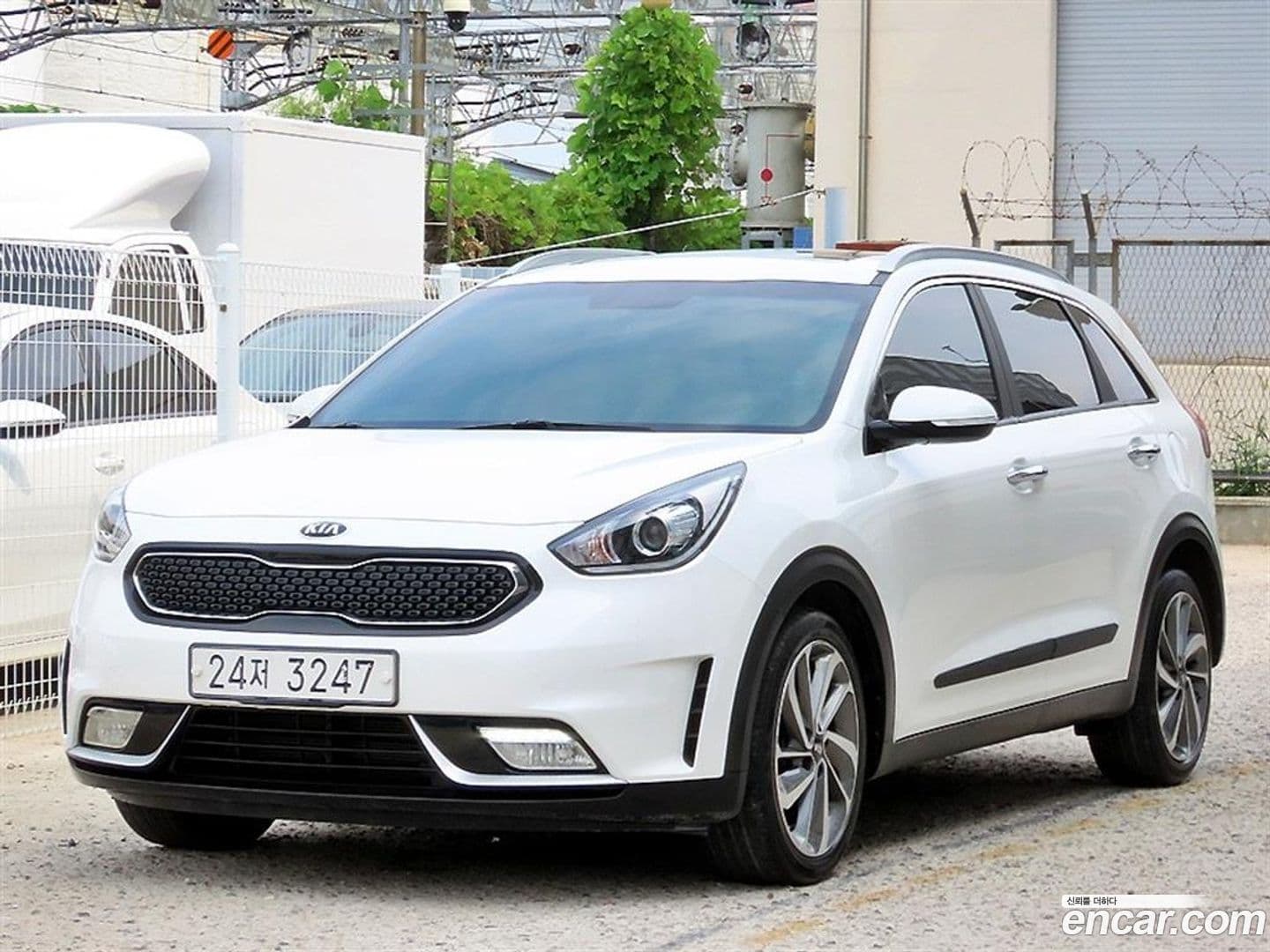 Main__Slider__Photo:Niro Kia 2016.11-0