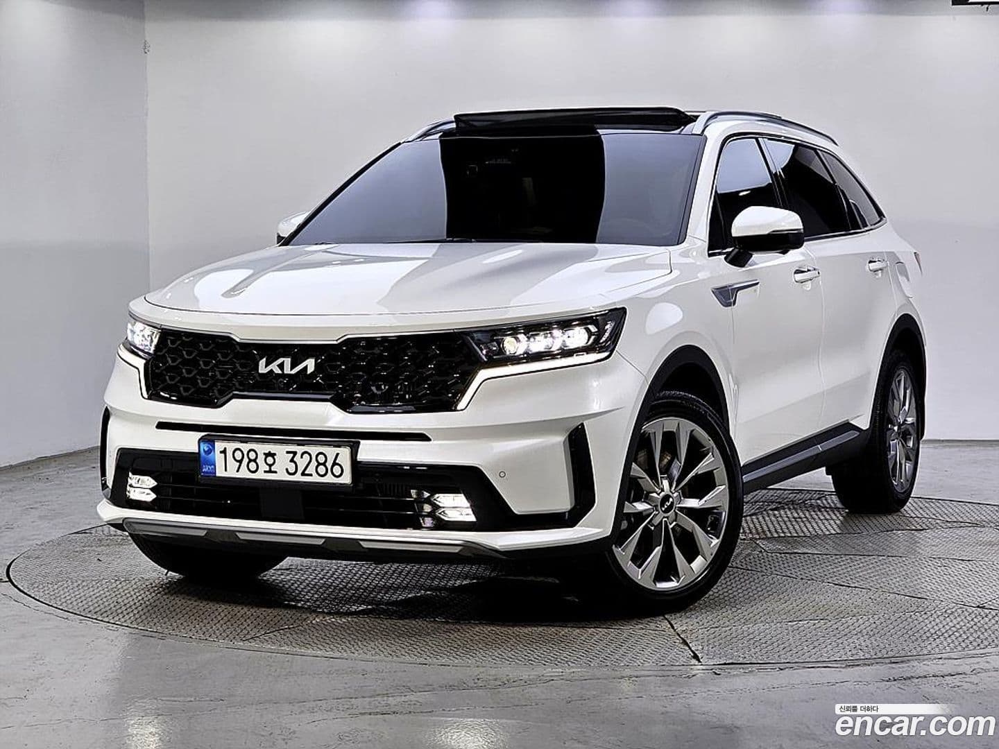 Main__Slider__Photo:Sorento Kia 2023.2-0