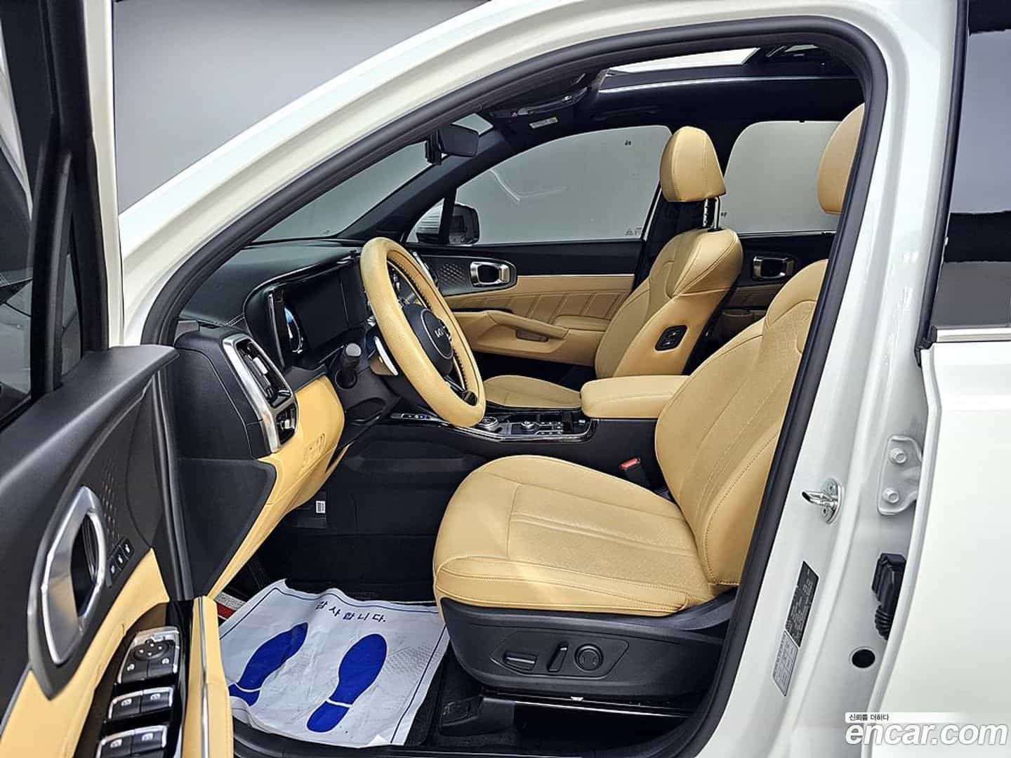 Sorento Kia 2023.2-INNER-010