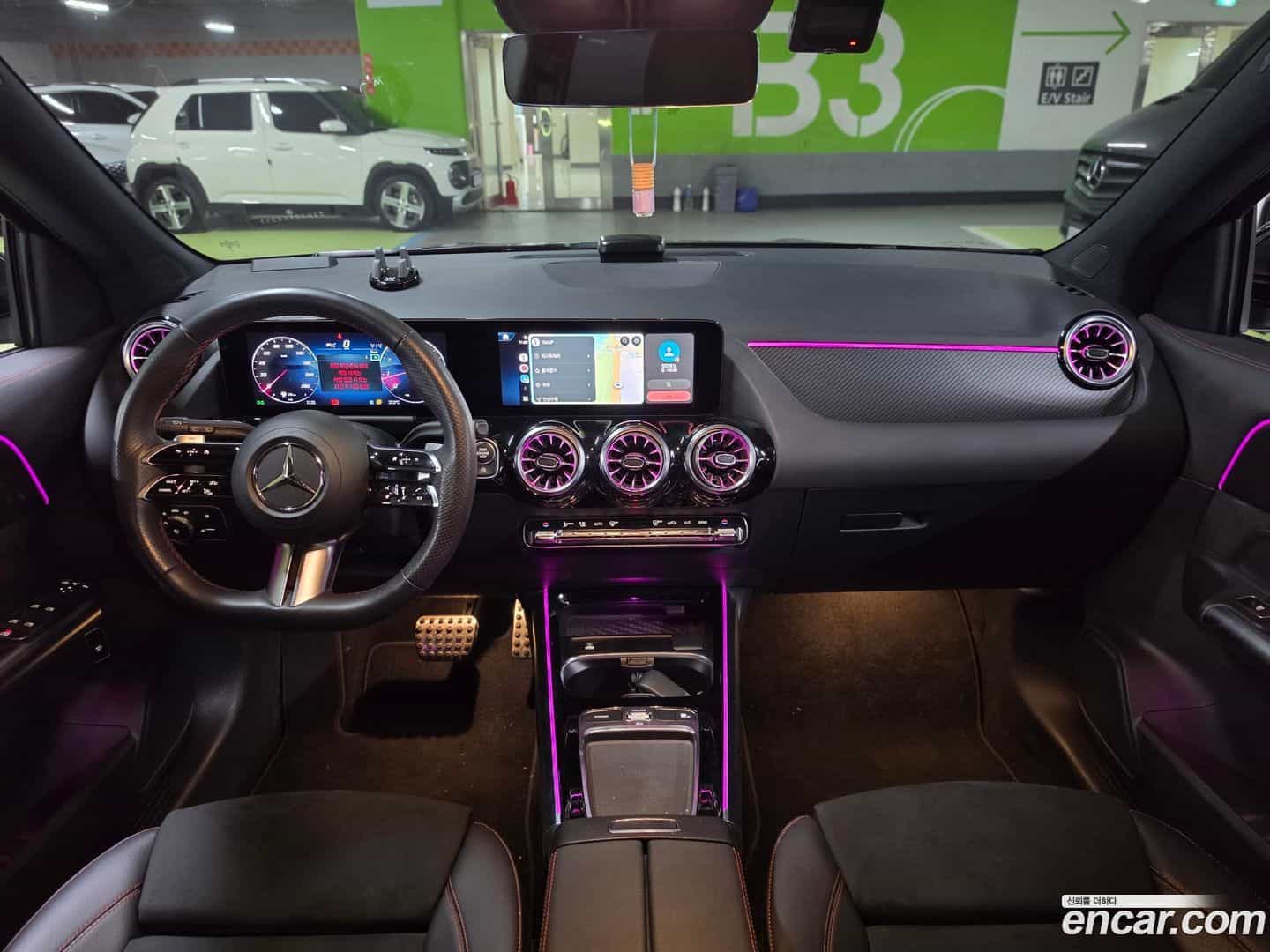 GLA-Class Mercedes-Benz 2024.0-INNER-007