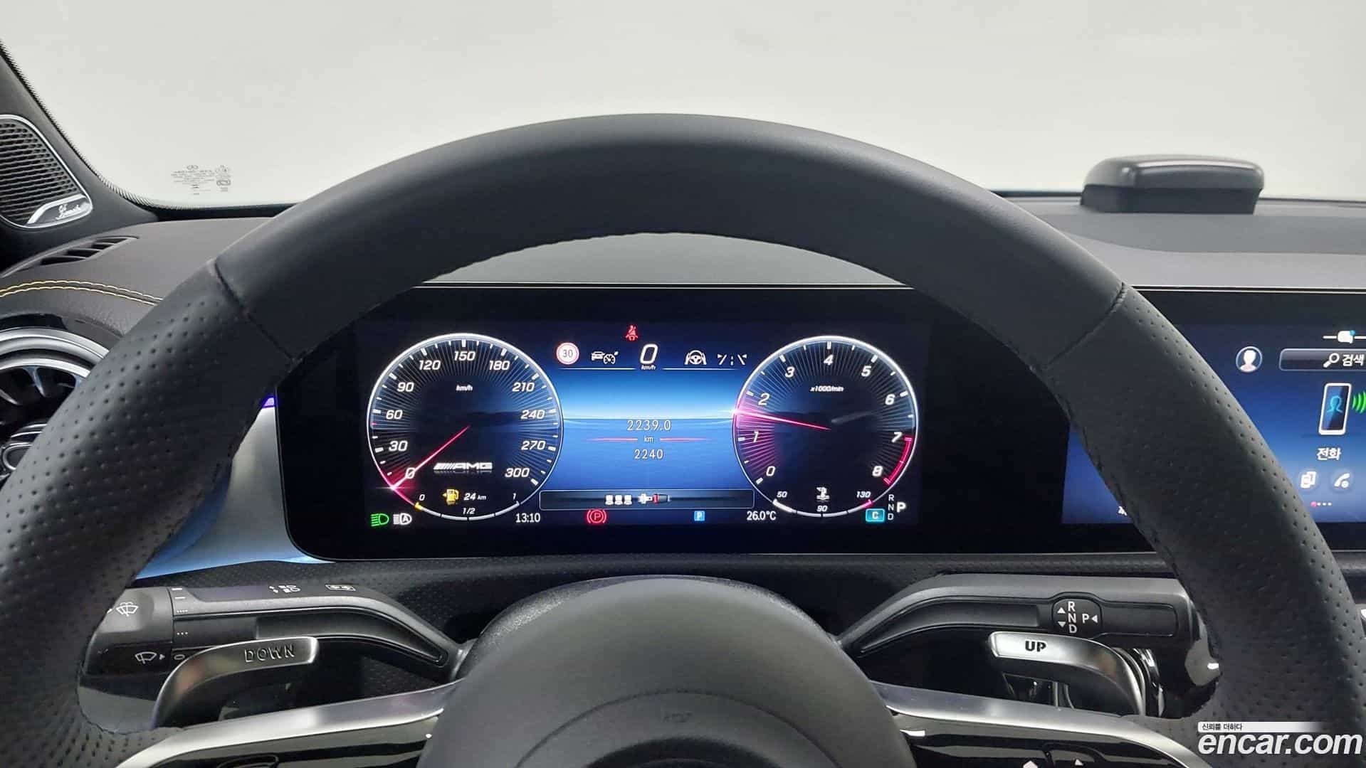 CLA-Class Mercedes-Benz 2025.8-INNER-008