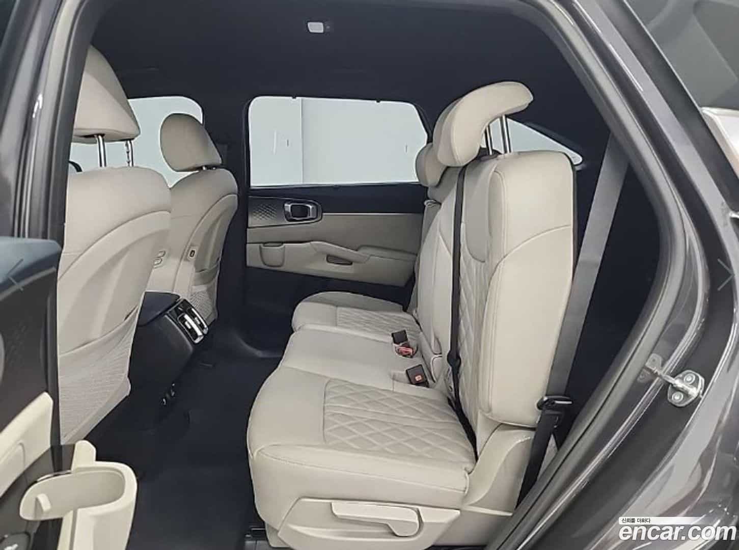 Sorento Kia 2023.7-OPTION-016