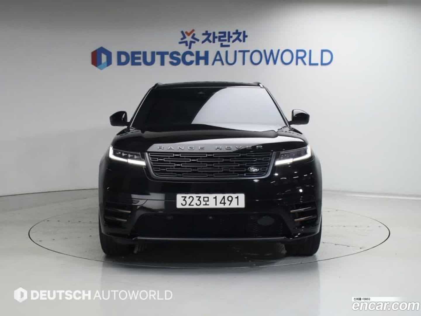 Range Rover Velar Land Rover 2025.1-OUTER-003
