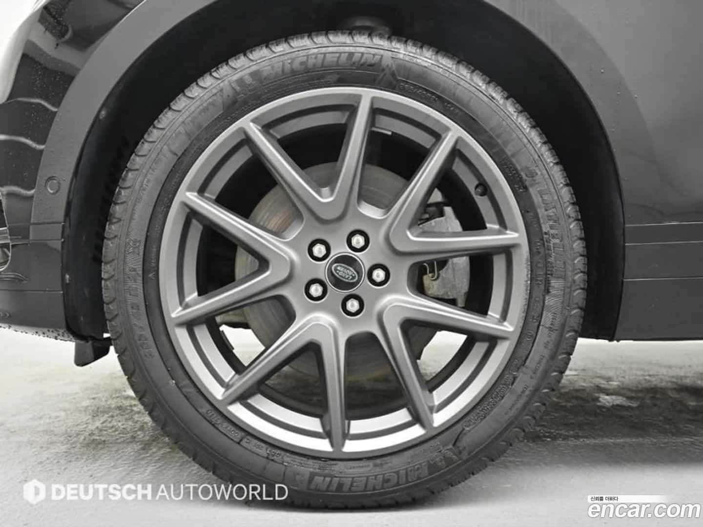 Range Rover Velar Land Rover 2025.1-OUTER-005