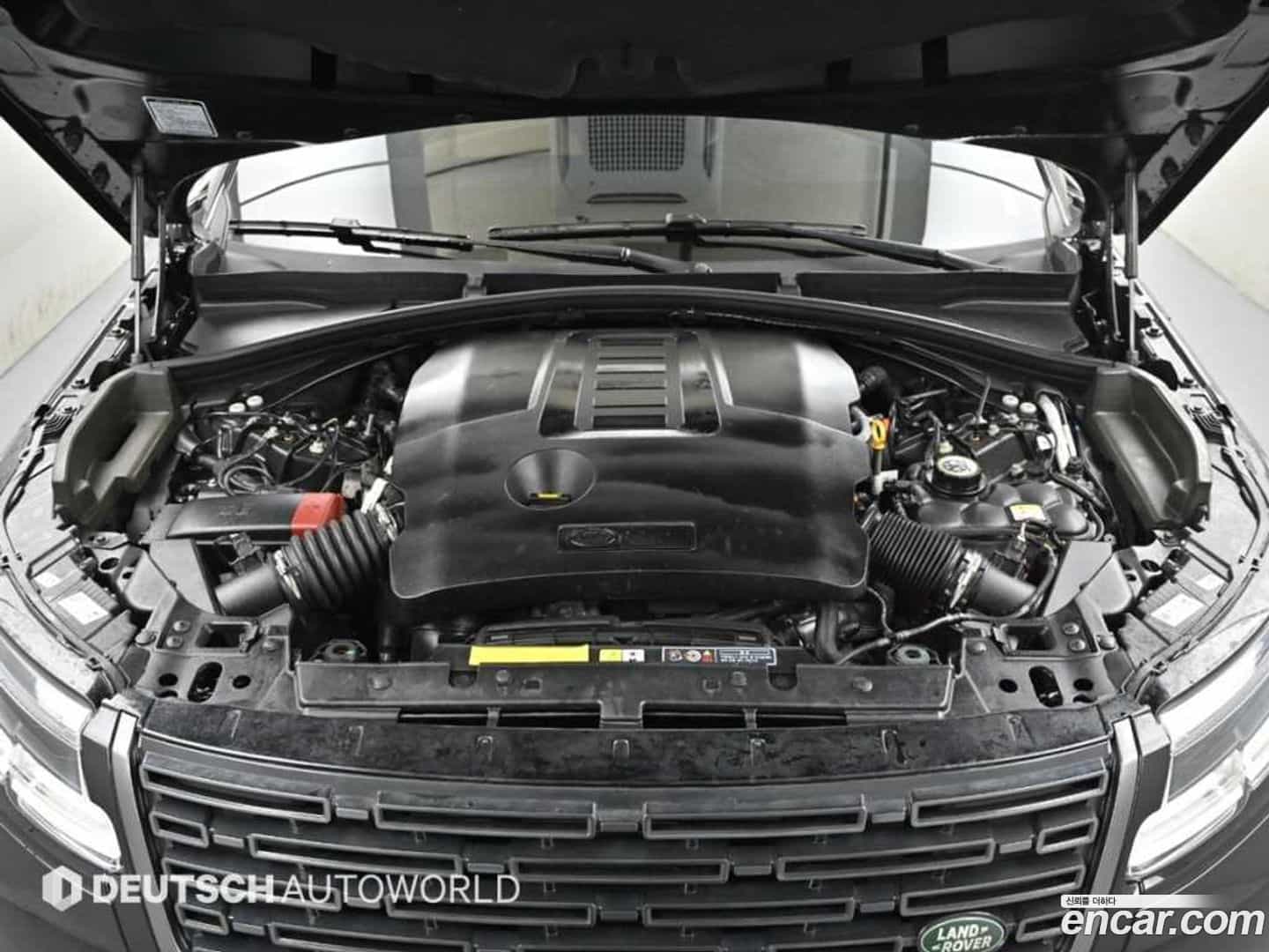 Range Rover Velar Land Rover 2025.1-OUTER-006