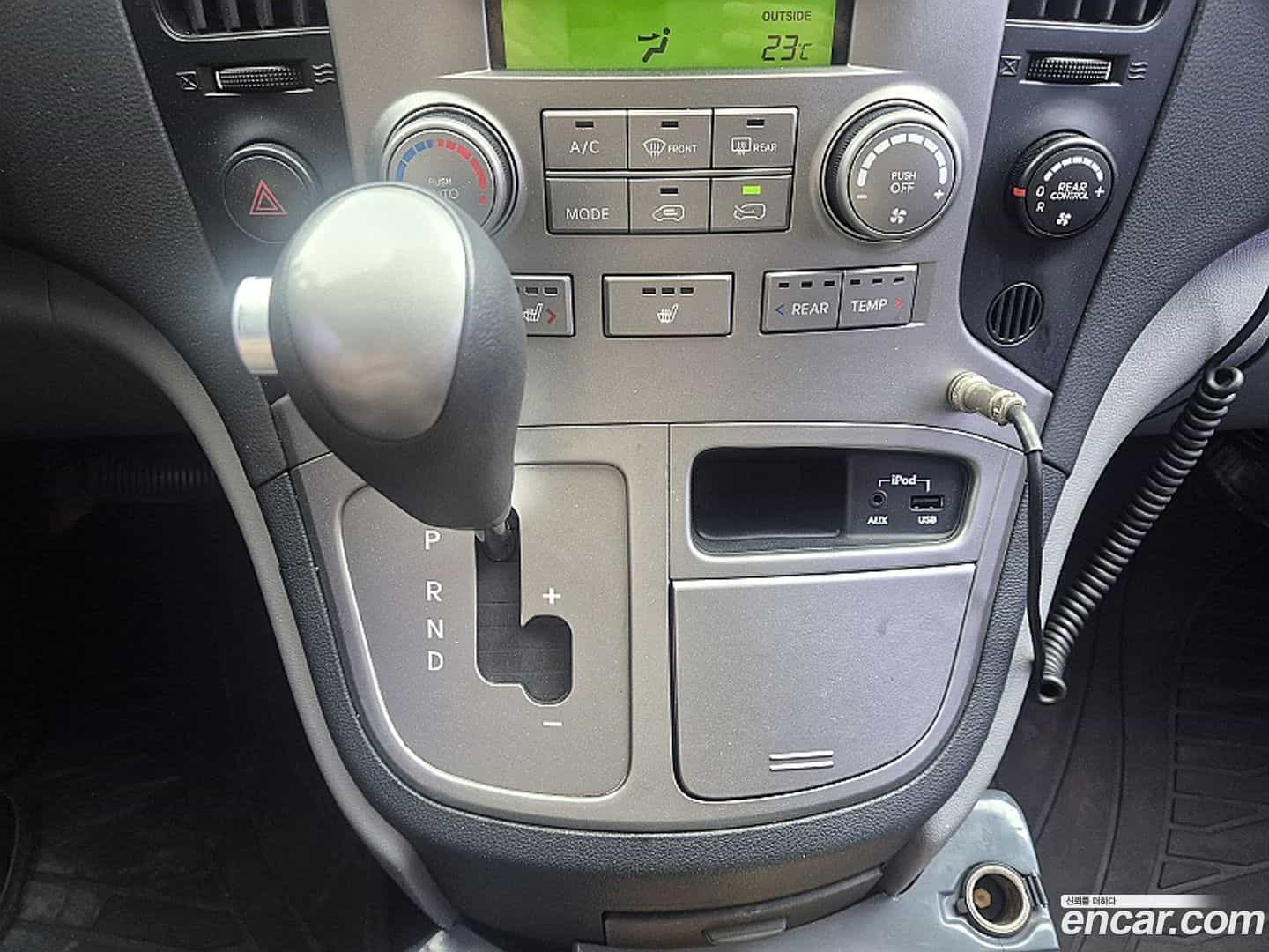 Starex Hyundai 2014.11-INNER-009