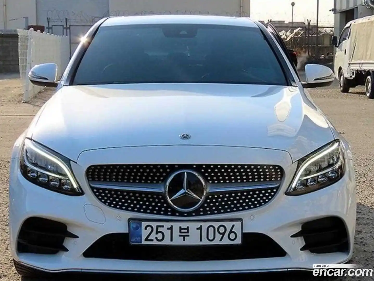 C-Class Mercedes-Benz 2019.4-OUTER-001