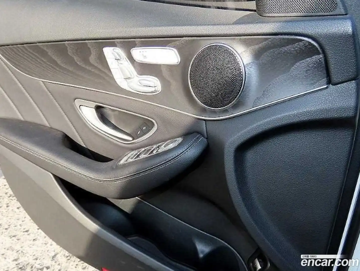 C-Class Mercedes-Benz 2019.4-OPTION-016