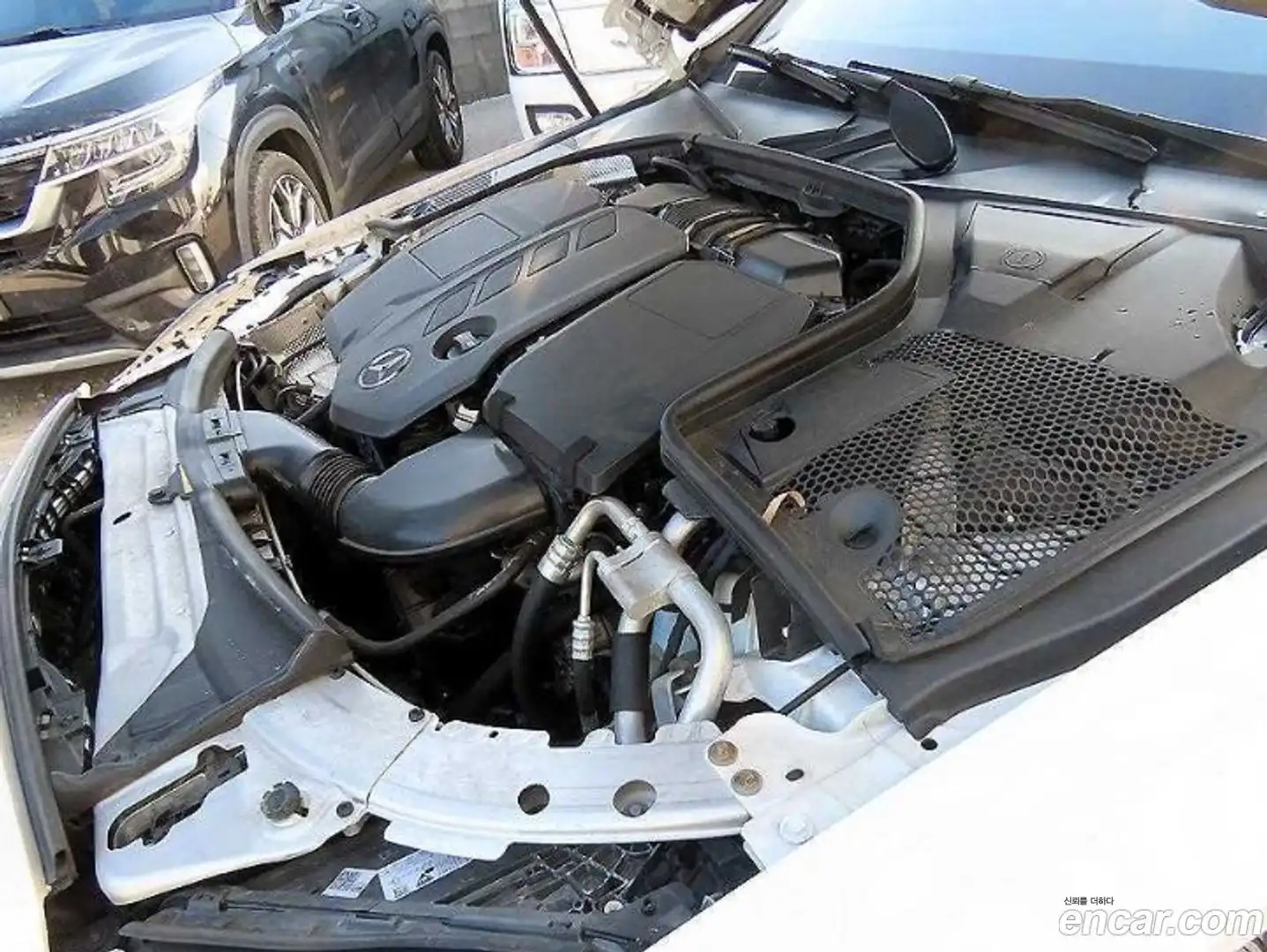 C-Class Mercedes-Benz 2019.4-OPTION-023