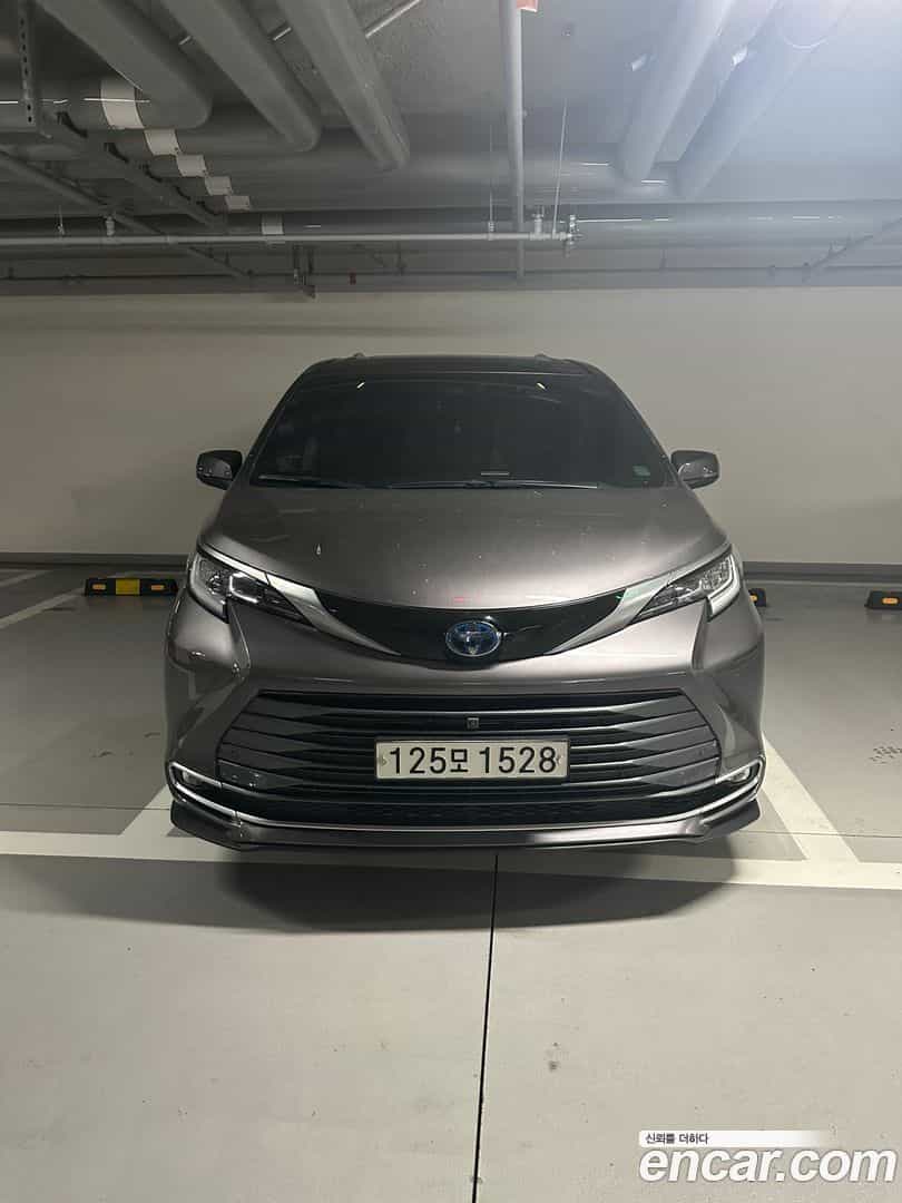 Sienna Toyota 2021.4-OUTER-001