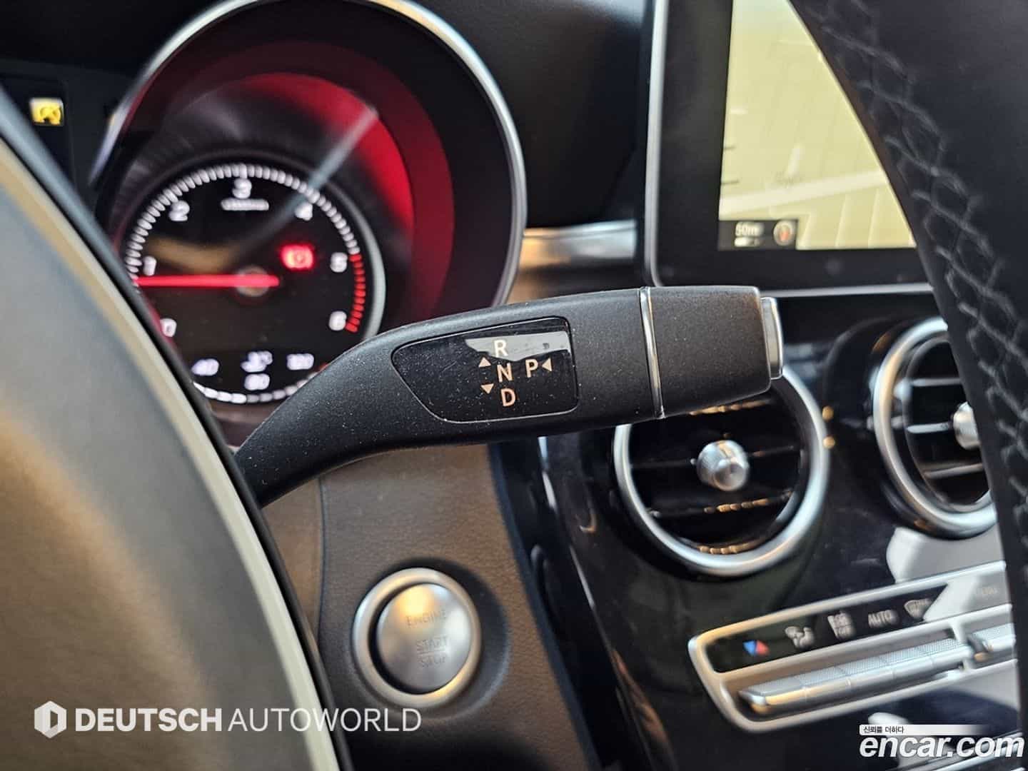 C-Class Mercedes-Benz 2015.9-INNER-009