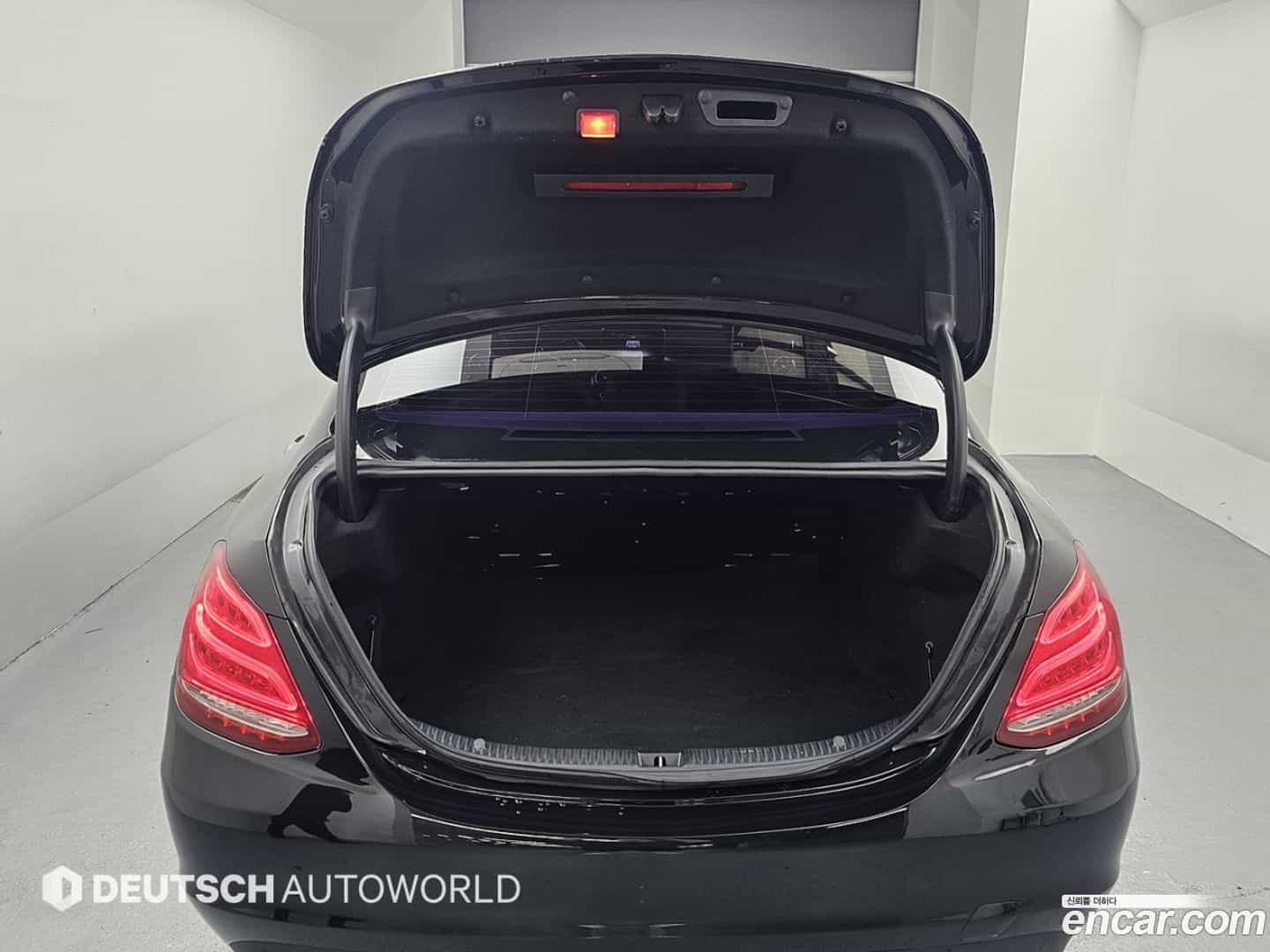 C-Class Mercedes-Benz 2015.9-OPTION-023