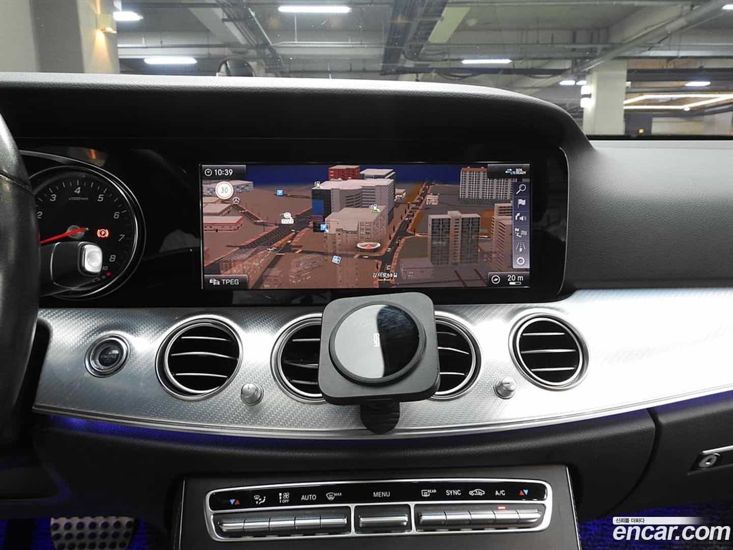 E-Class Mercedes-Benz 2019.11-OPTION-020