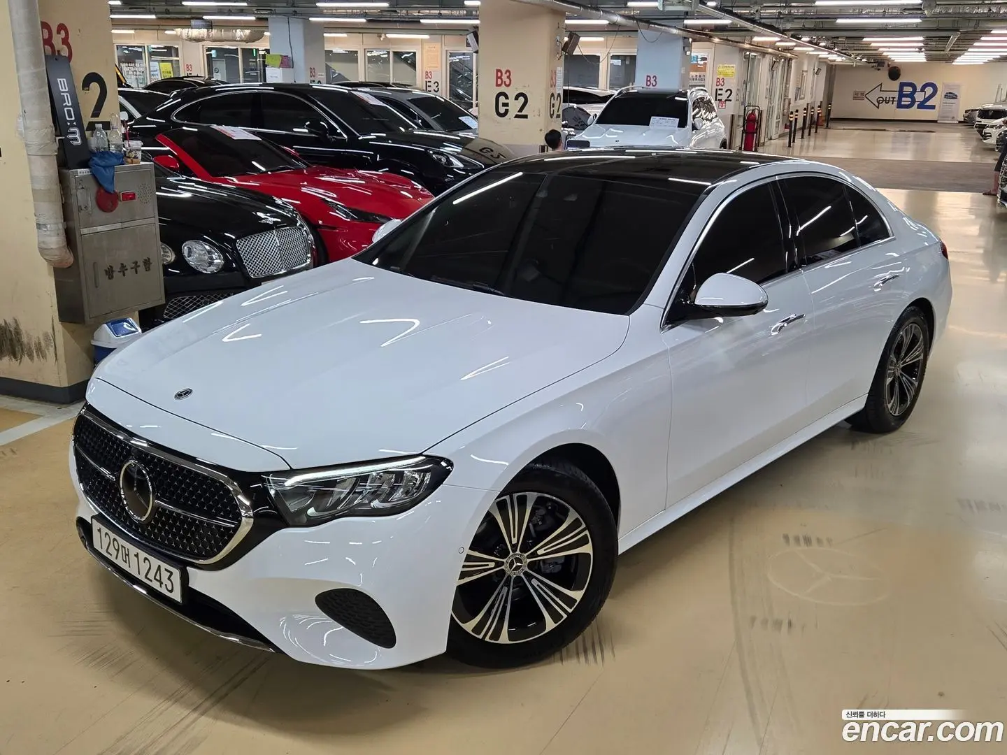 Main__Slider__Photo:E-Class Mercedes-Benz 2025.1-0