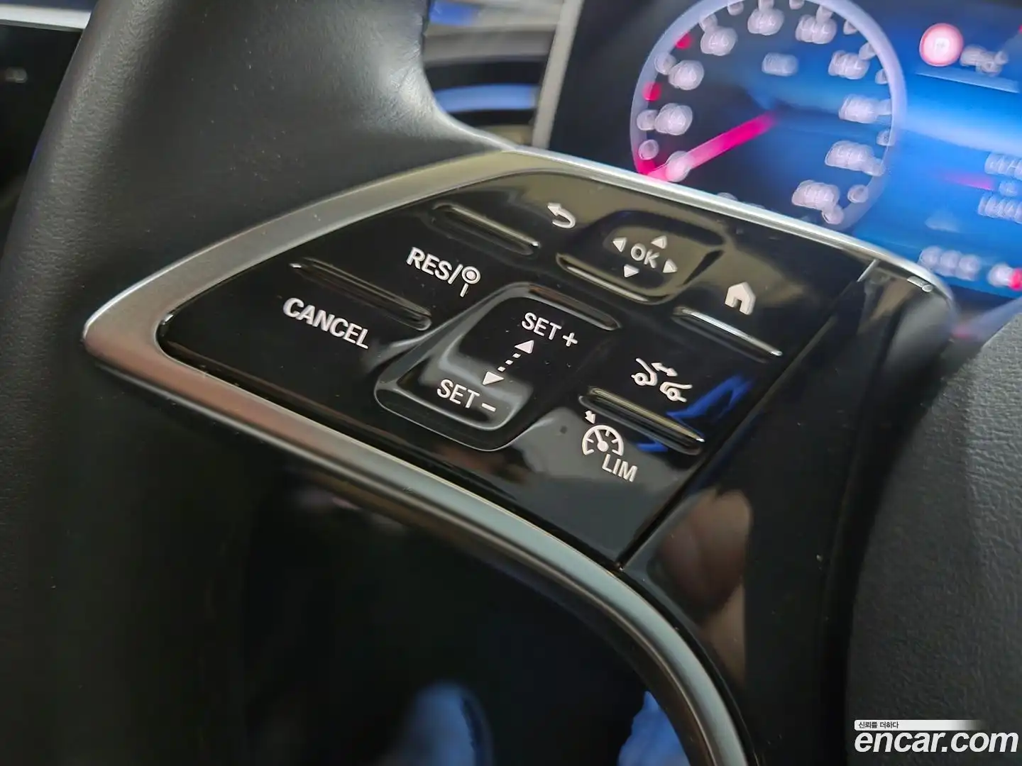 E-Class Mercedes-Benz 2025.1-OUTER-003