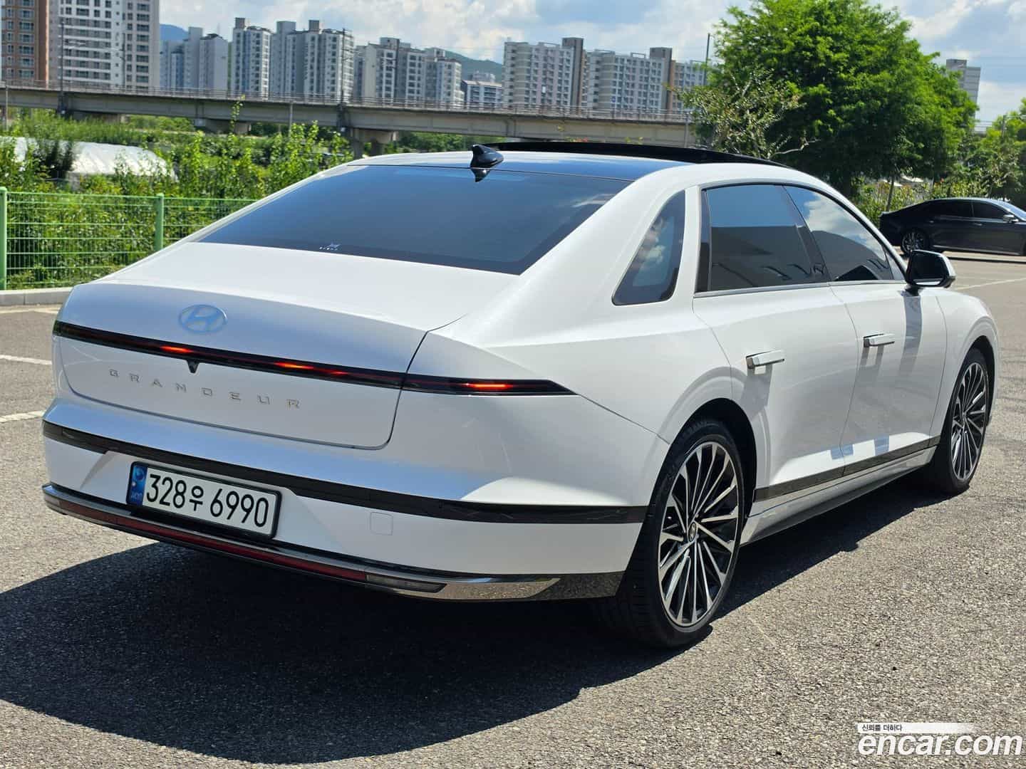 Grandeur Hyundai 2023.3-OUTER-005