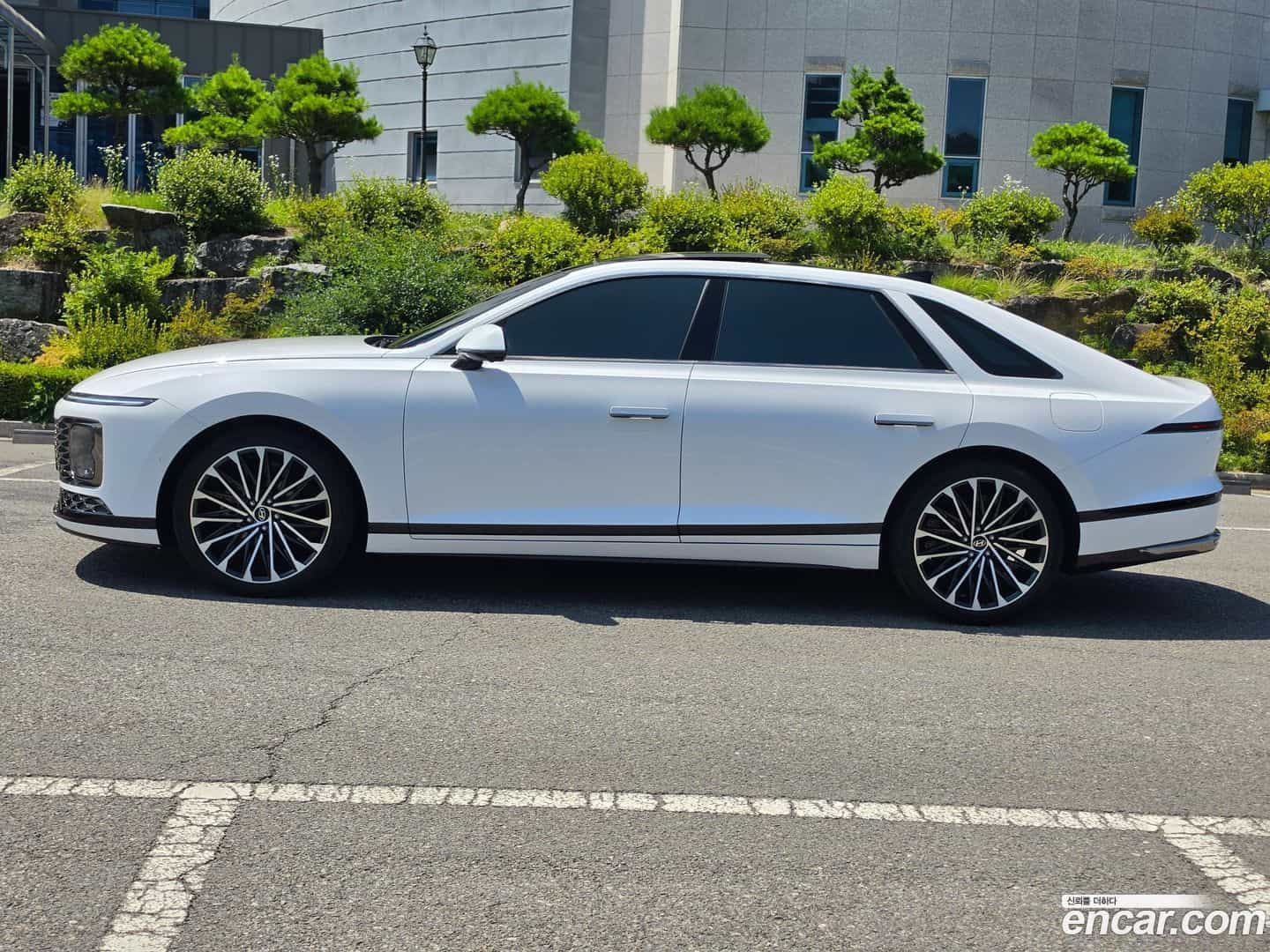 Grandeur Hyundai 2023.3-OUTER-006