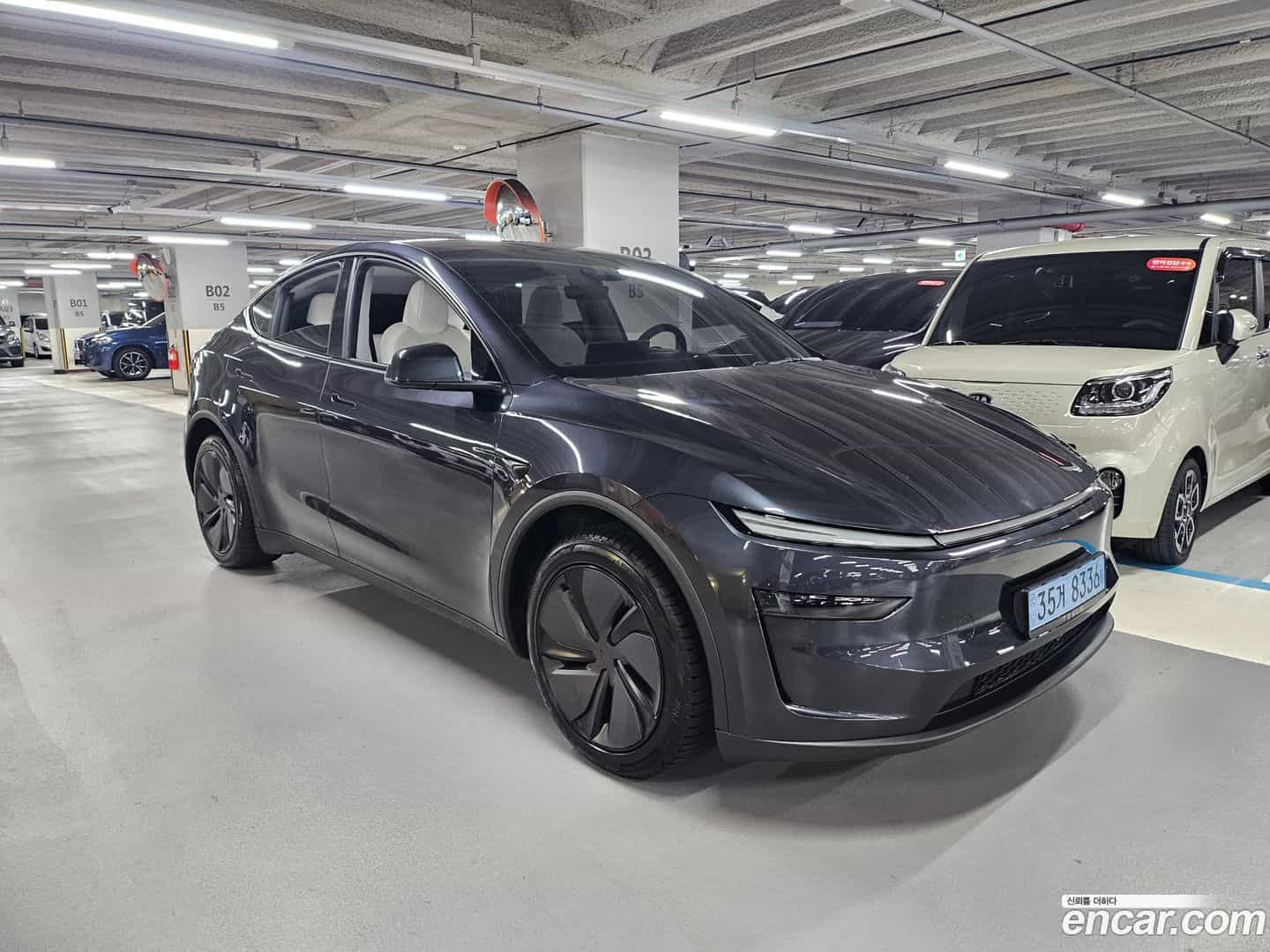 Model Y Tesla 2025.9-OUTER-002