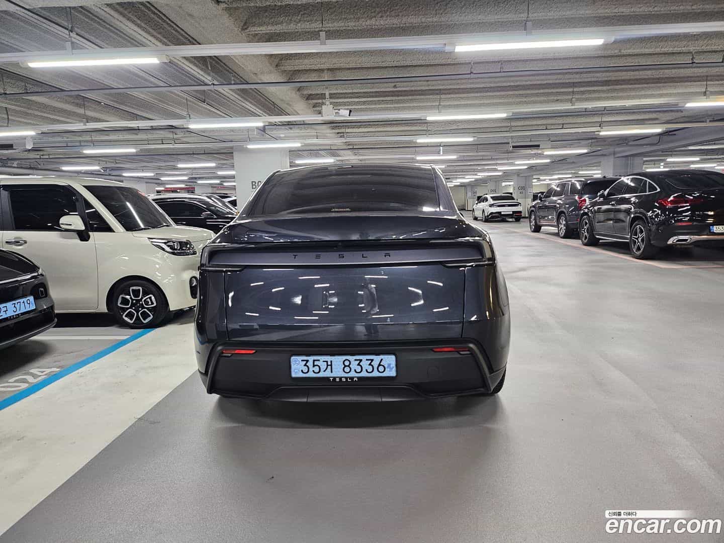 Model Y Tesla 2025.9-OUTER-003