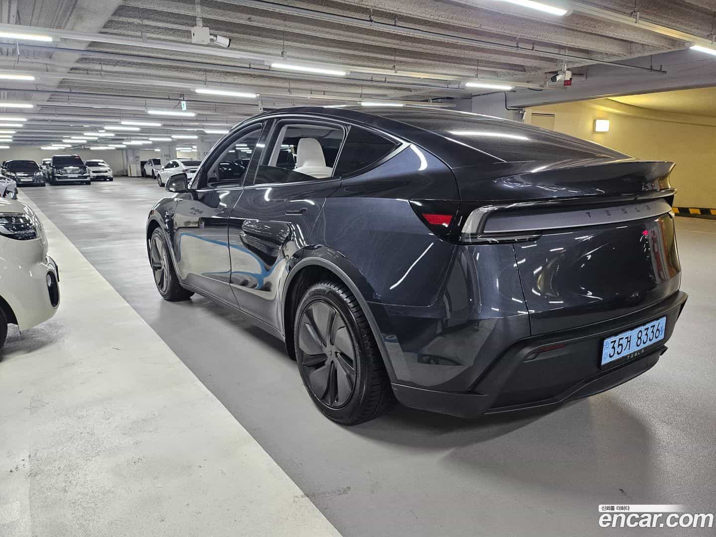 Model Y Tesla 2025.9-OUTER-005