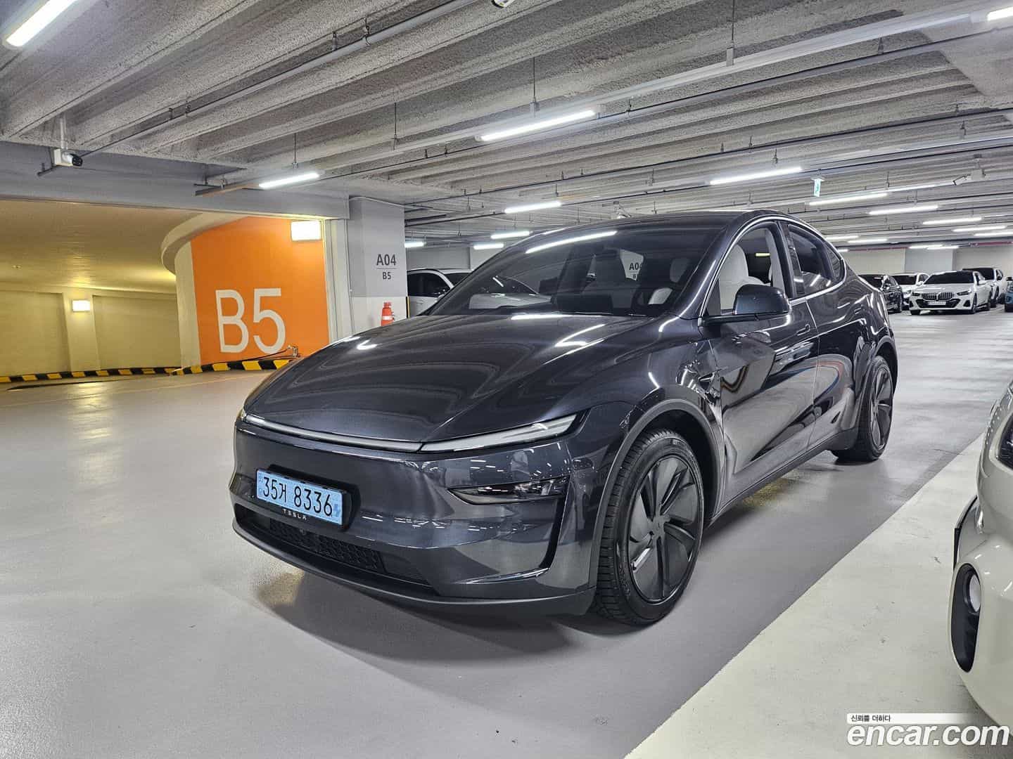 Model Y Tesla 2025.9-OUTER-006