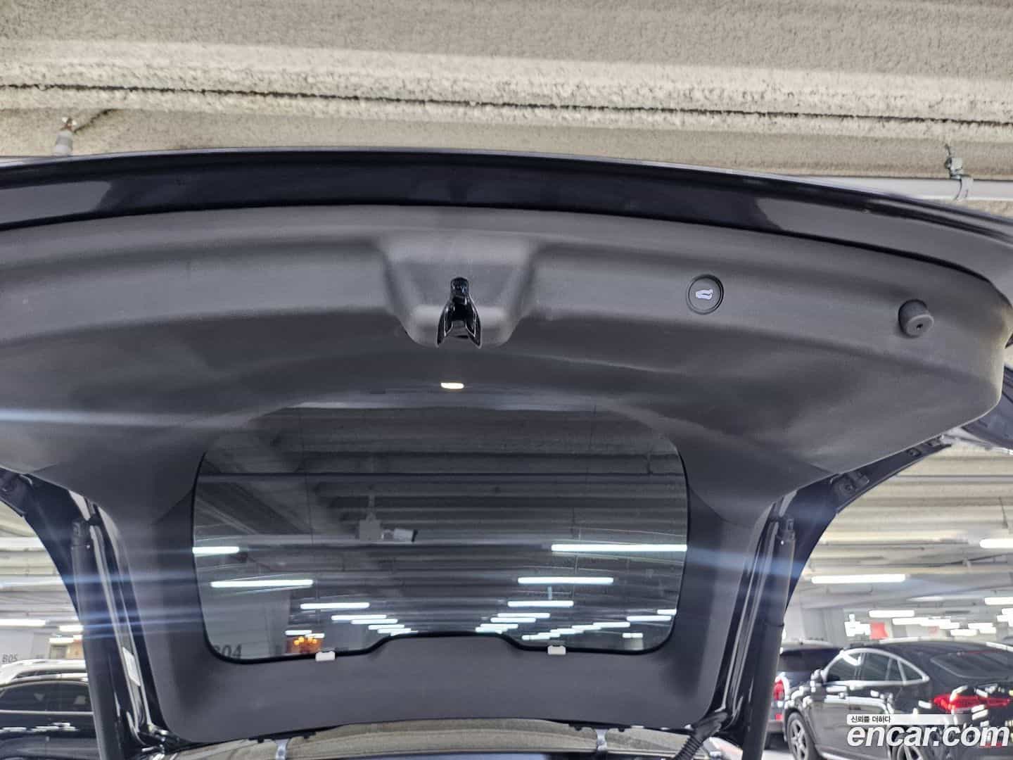 Model Y Tesla 2025.9-INNER-010