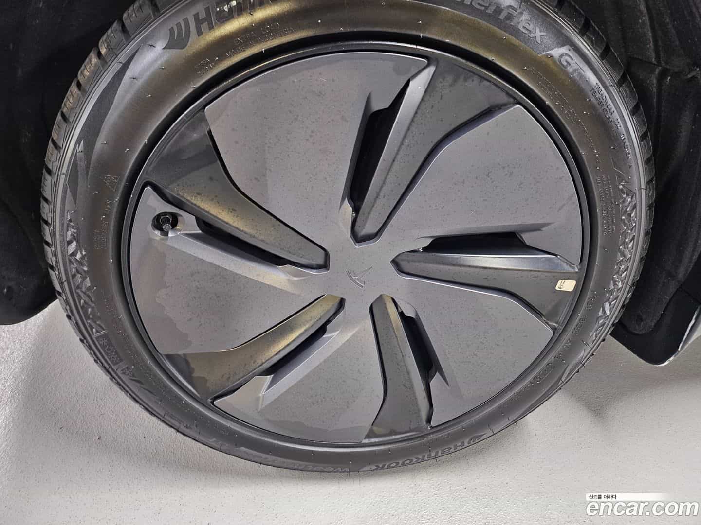Model Y Tesla 2025.9-OPTION-023