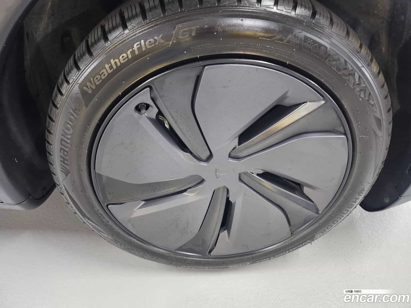 Model Y Tesla 2025.9-OPTION-024