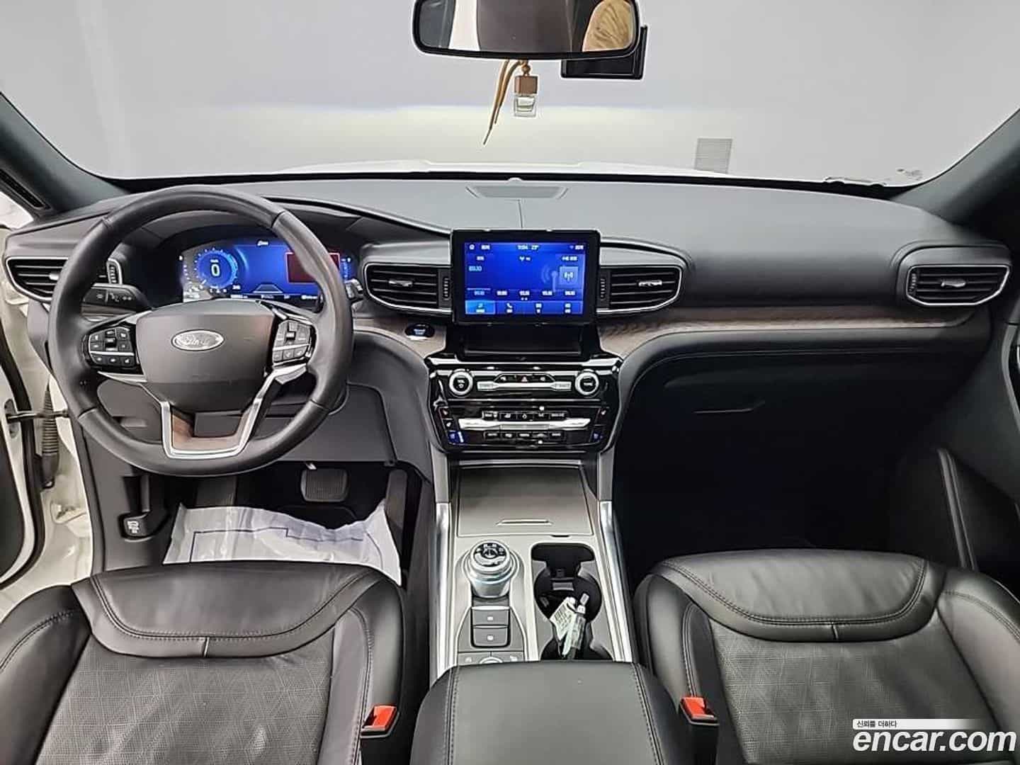 Explorer Ford 2022.11-INNER-007