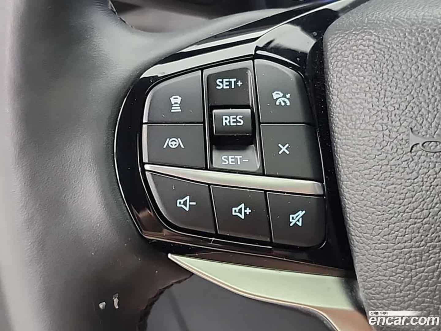 Explorer Ford 2022.11-OPTION-021