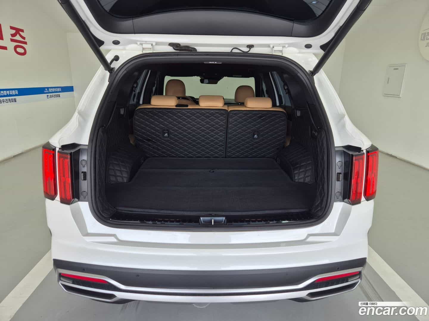 Sorento Kia 2023.4-OUTER-005