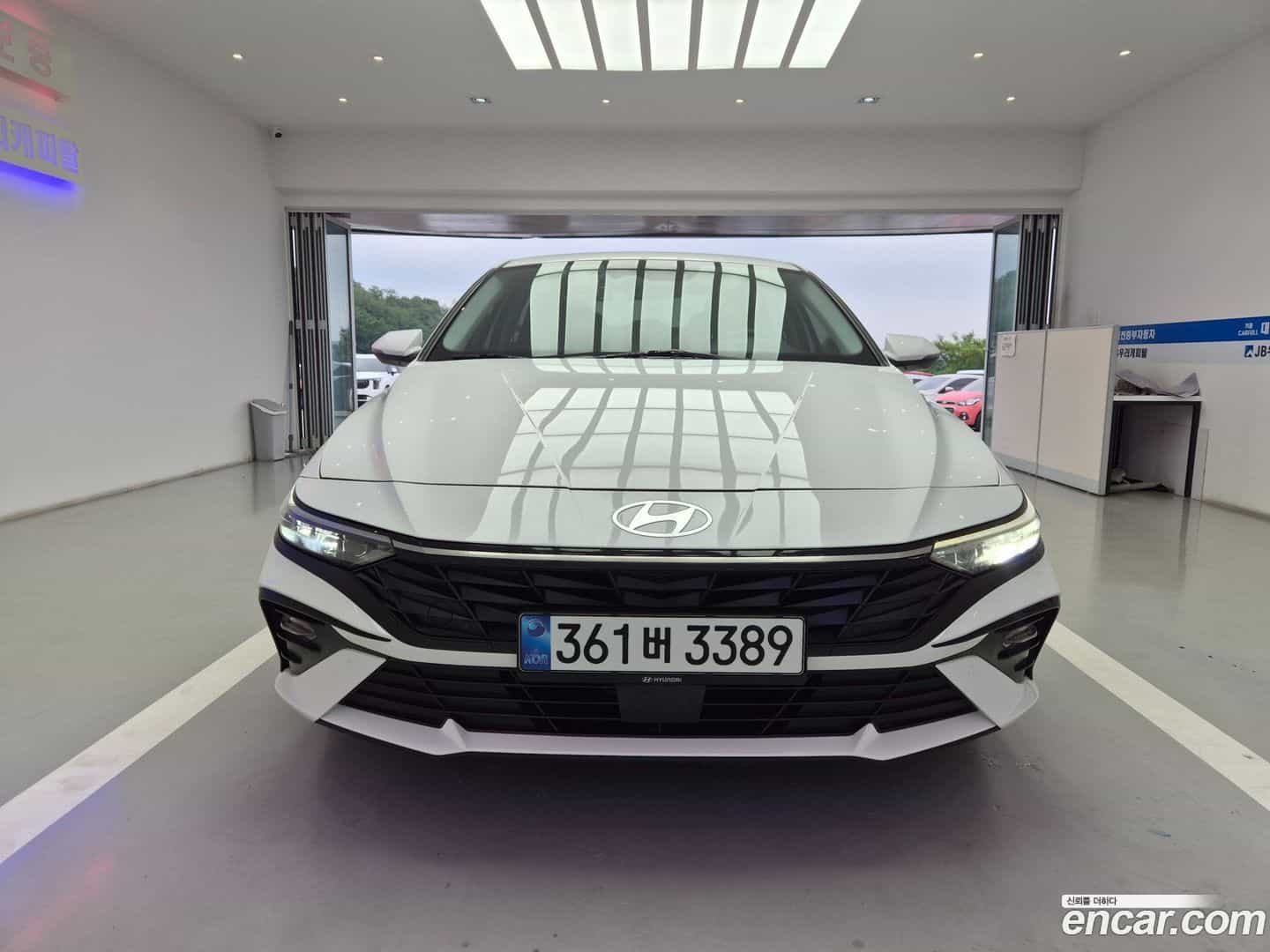 AVANTE Hyundai 2023.3-OUTER-001