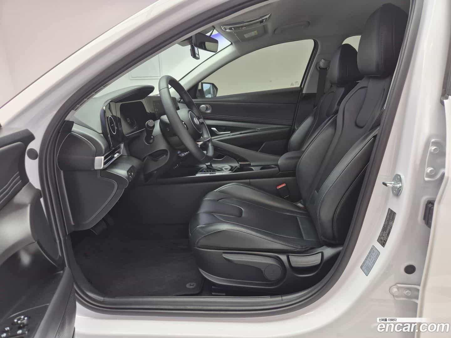 AVANTE Hyundai 2023.3-INNER-007